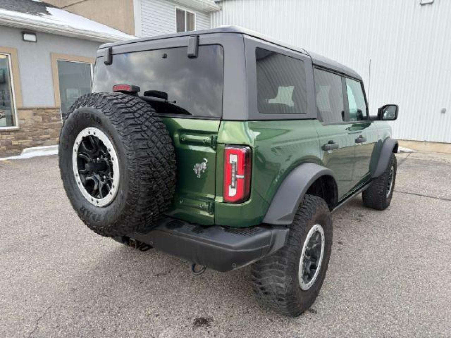 2022 GREEN /Black Onyx Ford Bronco (1FMEE5DPXNL) with an EcoBoost 27L V-6 portdirect injection engine, Automatic transmission, located at 1175 N Woodruff Ave, Idaho Falls, ID, 83401, 43.506901, -111.999657 - At Timberline Auto, finding a great deal on your next vehicle is always easy! Our experienced sales staff's goal is to help find you the right vehicle at the right price! Our knowledgeable finance department has options for almost any credit score. We offer extended service contract options to prote - Photo#31