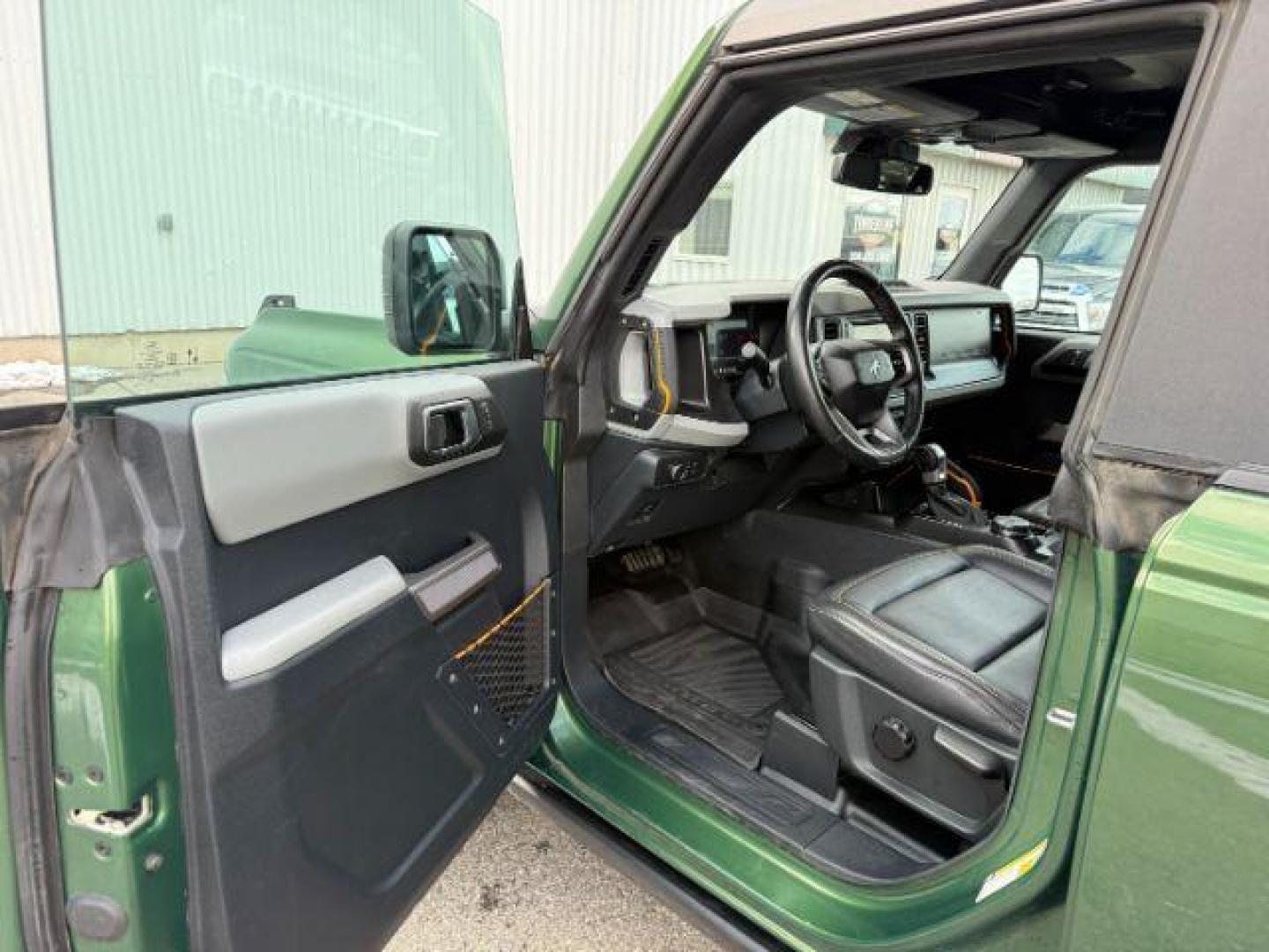 2022 GREEN /Black Onyx Ford Bronco (1FMEE5DPXNL) with an EcoBoost 27L V-6 portdirect injection engine, Automatic transmission, located at 1175 N Woodruff Ave, Idaho Falls, ID, 83401, 43.506901, -111.999657 - At Timberline Auto, finding a great deal on your next vehicle is always easy! Our experienced sales staff's goal is to help find you the right vehicle at the right price! Our knowledgeable finance department has options for almost any credit score. We offer extended service contract options to prote - Photo#37