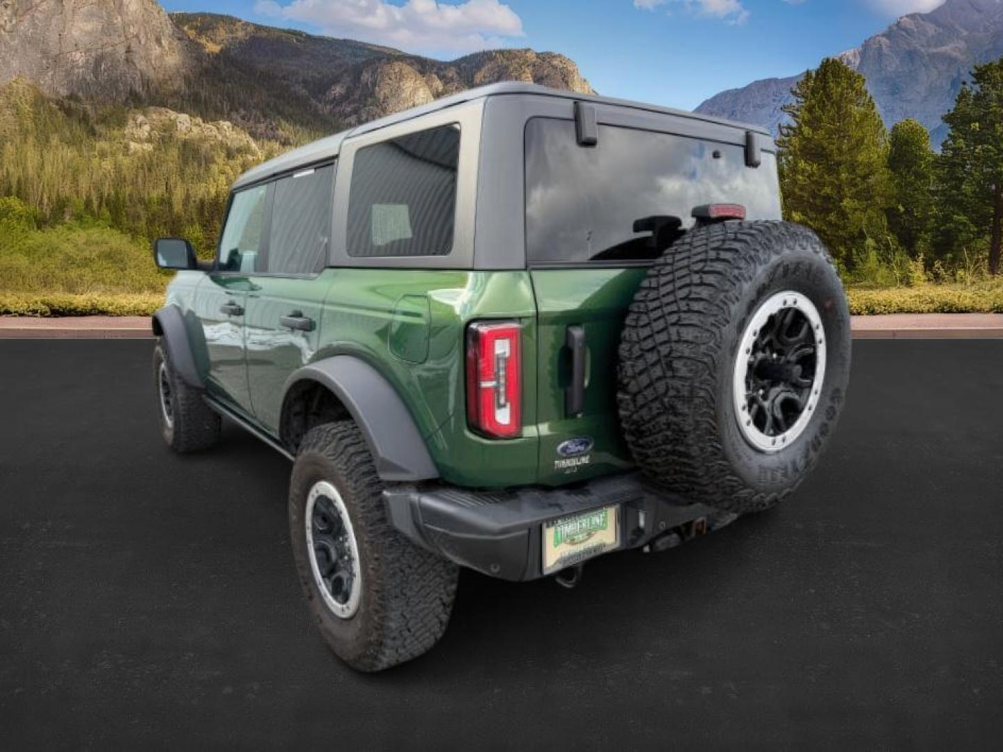 2022 GREEN /Black Onyx Ford Bronco (1FMEE5DPXNL) with an EcoBoost 27L V-6 portdirect injection engine, Automatic transmission, located at 1175 N Woodruff Ave, Idaho Falls, ID, 83401, 43.506901, -111.999657 - At Timberline Auto, finding a great deal on your next vehicle is always easy! Our experienced sales staff's goal is to help find you the right vehicle at the right price! Our knowledgeable finance department has options for almost any credit score. We offer extended service contract options to prote - Photo#3