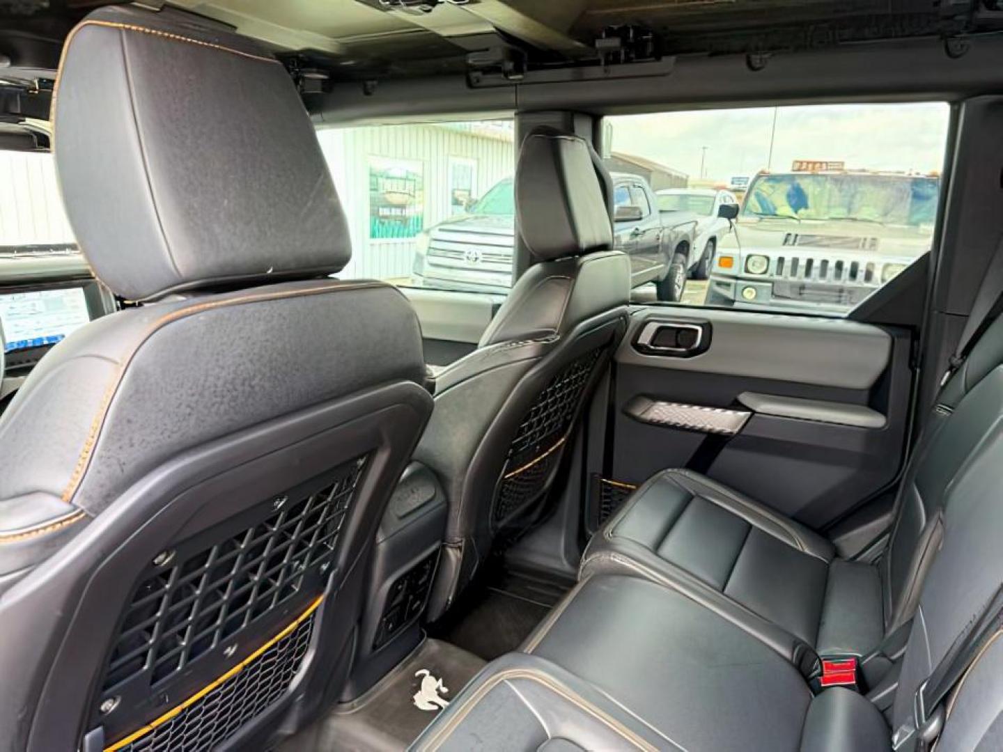 2022 GREEN /Black Onyx Ford Bronco (1FMEE5DPXNL) with an EcoBoost 27L V-6 portdirect injection engine, Automatic transmission, located at 1175 N Woodruff Ave, Idaho Falls, ID, 83401, 43.506901, -111.999657 - At Timberline Auto, finding a great deal on your next vehicle is always easy! Our experienced sales staff's goal is to help find you the right vehicle at the right price! Our knowledgeable finance department has options for almost any credit score. We offer extended service contract options to prote - Photo#24