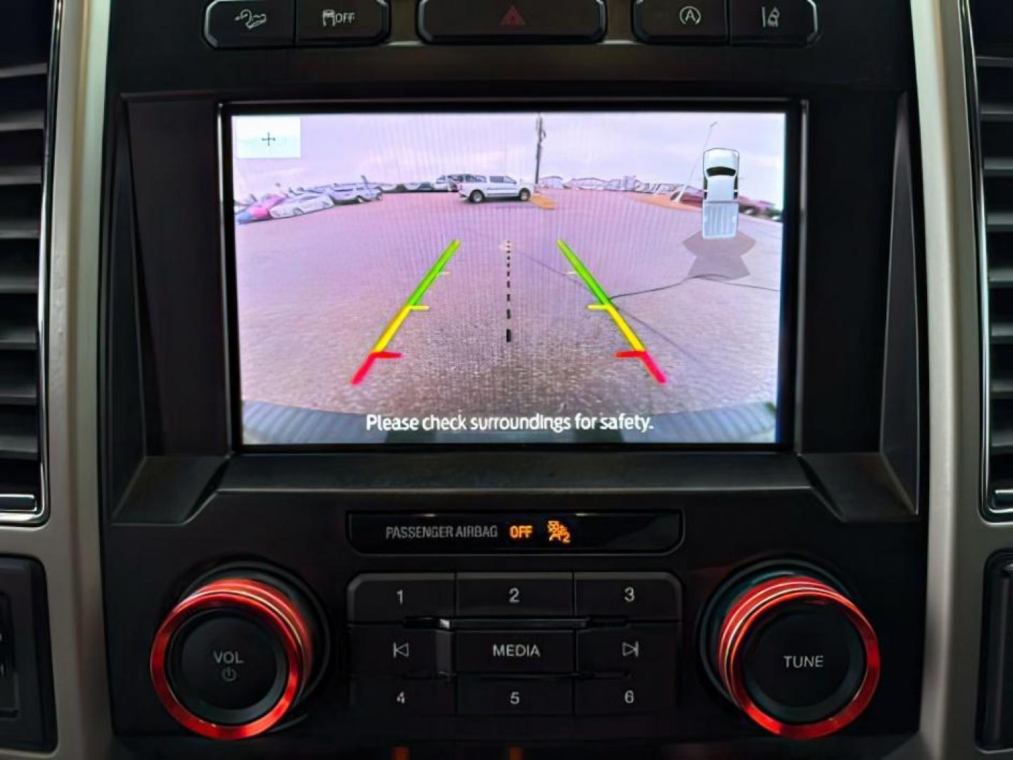 2020 GRAY /Black Ford F-150 (1FTFW1E42LK) with an EcoBoost 35L V-6 portdirect injection engine, Automatic transmission, located at 1175 N Woodruff Ave, Idaho Falls, ID, 83401, 43.506901, -111.999657 - At Timberline Auto, finding a great deal on your next vehicle is always easy! Our experienced sales staff's goal is to help find you the right vehicle at the right price! Our knowledgeable finance department has options for almost any credit score. We offer extended service contract options to prote - Photo#17