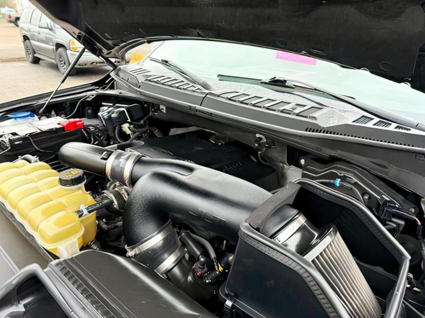 2020 GRAY /Black Ford F-150 (1FTFW1E42LK) with an EcoBoost 35L V-6 portdirect injection engine, Automatic transmission, located at 1175 N Woodruff Ave, Idaho Falls, ID, 83401, 43.506901, -111.999657 - At Timberline Auto, finding a great deal on your next vehicle is always easy! Our experienced sales staff's goal is to help find you the right vehicle at the right price! Our knowledgeable finance department has options for almost any credit score. We offer extended service contract options to prote - Photo#28