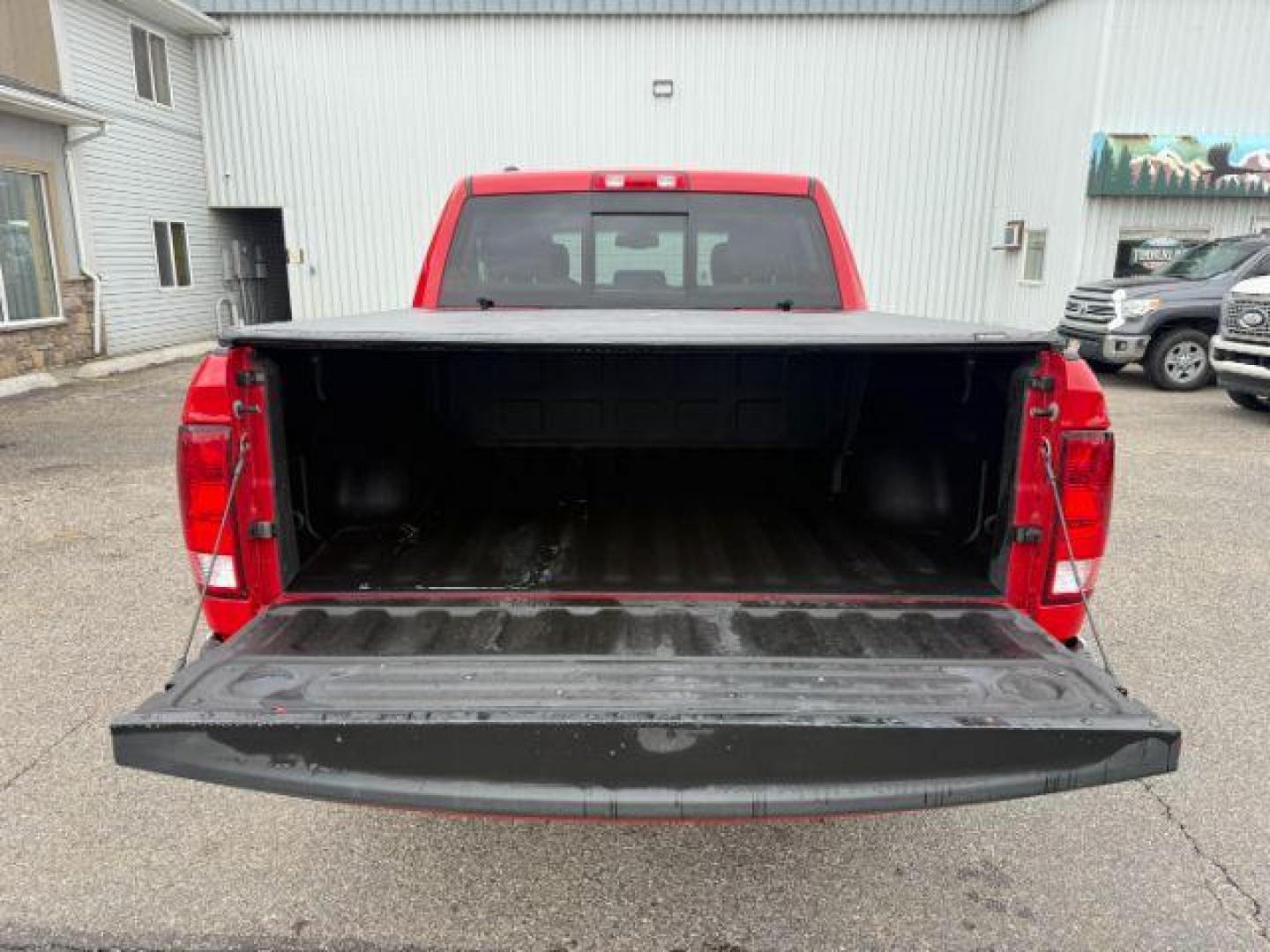 2016 RED /Diesel Grey/Black Ram 1500 (1C6RR7LG6GS) with an Pentastar 36L V-6 DOHC engine, Automatic transmission, located at 1175 N Woodruff Ave, Idaho Falls, ID, 83401, 43.506901, -111.999657 - At Timberline Auto, finding a great deal on your next vehicle is always easy! Our experienced sales staff's goal is to help find you the right vehicle at the right price! Our knowledgeable finance department has options for almost any credit score. We offer extended service contract options to prote - Photo#28