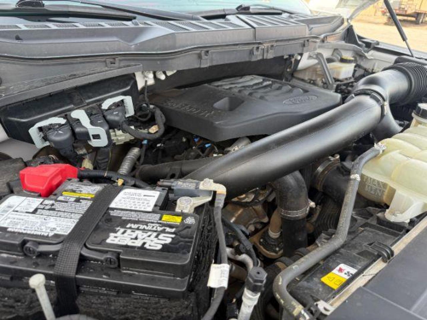 2021 WHITE /Admiral Blue Ford F-150 (1FTFW1E86MF) with an EcoBoost 35L V-6 portdirect injection engine, Automatic transmission, located at 1175 N Woodruff Ave, Idaho Falls, ID, 83401, 43.506901, -111.999657 - At Timberline Auto, finding a great deal on your next vehicle is always easy! Our experienced sales staff's goal is to help find you the right vehicle at the right price! Our knowledgeable finance department has options for almost any credit score. We offer extended service contract options to prote - Photo#51