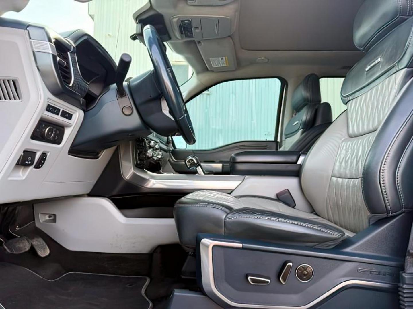 2021 WHITE /Admiral Blue Ford F-150 (1FTFW1E86MF) with an EcoBoost 35L V-6 portdirect injection engine, Automatic transmission, located at 1175 N Woodruff Ave, Idaho Falls, ID, 83401, 43.506901, -111.999657 - At Timberline Auto, finding a great deal on your next vehicle is always easy! Our experienced sales staff's goal is to help find you the right vehicle at the right price! Our knowledgeable finance department has options for almost any credit score. We offer extended service contract options to prote - Photo#10