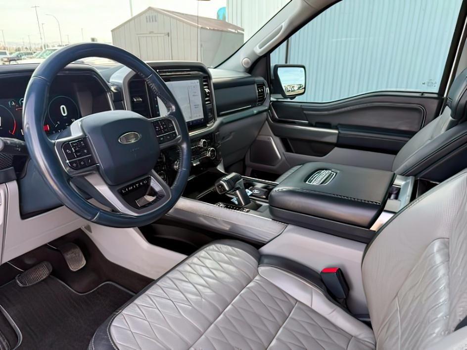 2021 WHITE /Admiral Blue Ford F-150 Limited (1FTFW1E86MF) with an EcoBoost 3.5L V-6 port/direct injection engine, AUTOMATIC transmission, located at 1235 N Woodruff Ave., Idaho Falls, 83401, (208) 523-1053, 43.507172, -112.000488 - At Timberline Auto, finding a great deal on your next vehicle is always easy! Our experienced sales staff's goal is to help find you the right vehicle at the right price! Our knowledgeable finance department has options for almost any credit score. We offer extended service contract options to prote- Photo#11