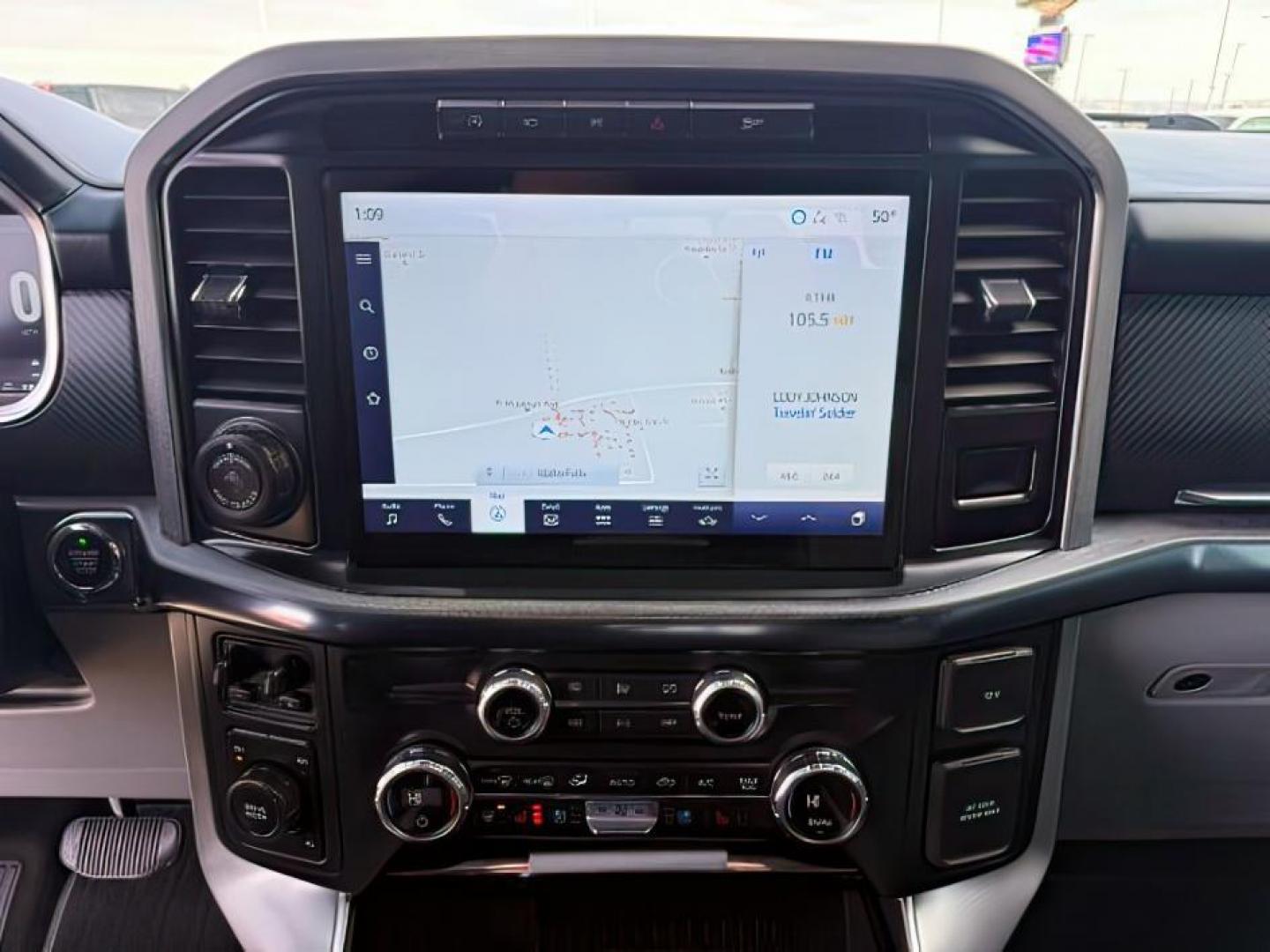 2021 WHITE /Admiral Blue Ford F-150 (1FTFW1E86MF) with an EcoBoost 35L V-6 portdirect injection engine, Automatic transmission, located at 1175 N Woodruff Ave, Idaho Falls, ID, 83401, 43.506901, -111.999657 - At Timberline Auto, finding a great deal on your next vehicle is always easy! Our experienced sales staff's goal is to help find you the right vehicle at the right price! Our knowledgeable finance department has options for almost any credit score. We offer extended service contract options to prote - Photo#13