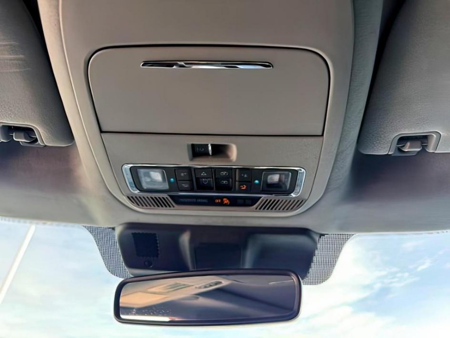 2021 WHITE /Admiral Blue Ford F-150 (1FTFW1E86MF) with an EcoBoost 35L V-6 portdirect injection engine, Automatic transmission, located at 1175 N Woodruff Ave, Idaho Falls, ID, 83401, 43.506901, -111.999657 - At Timberline Auto, finding a great deal on your next vehicle is always easy! Our experienced sales staff's goal is to help find you the right vehicle at the right price! Our knowledgeable finance department has options for almost any credit score. We offer extended service contract options to prote - Photo#17