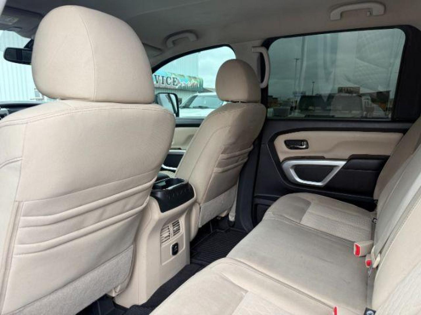 2017 WHITE /LEATHER Nissan Titan XD (1N6BA1F42HN) with an 50L V8 TURBO engine, Automatic transmission, located at 1175 N Woodruff Ave, Idaho Falls, ID, 83401, 43.506901, -111.999657 - Photo#47