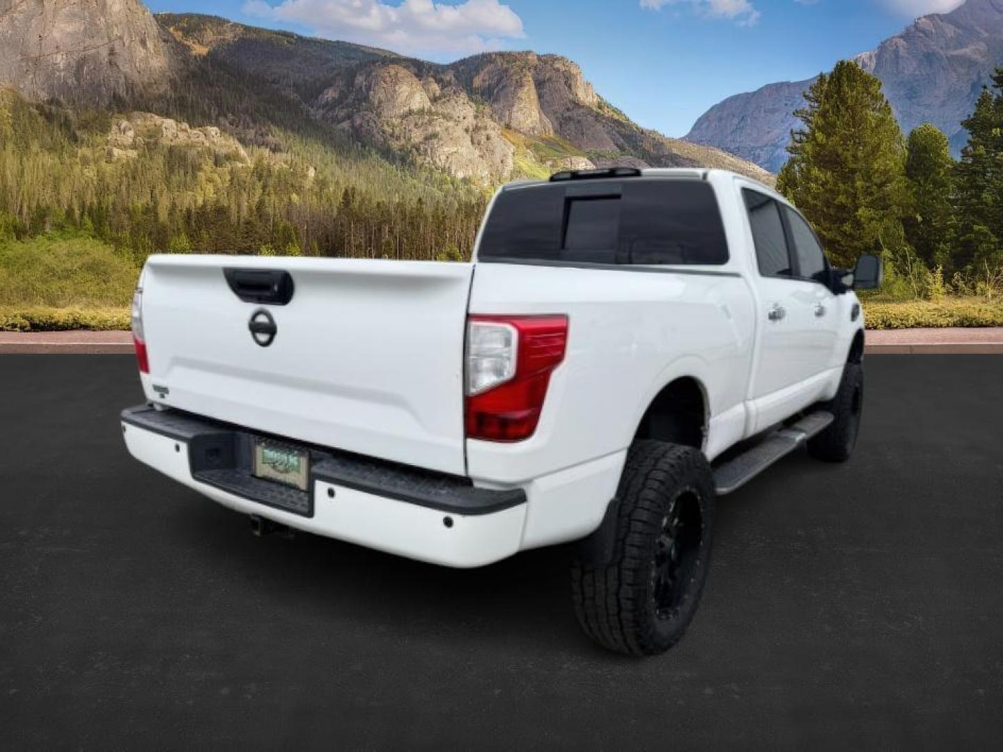2017 WHITE /LEATHER Nissan Titan XD (1N6BA1F42HN) with an 50L V8 TURBO engine, Automatic transmission, located at 1175 N Woodruff Ave, Idaho Falls, ID, 83401, 43.506901, -111.999657 - Photo#5
