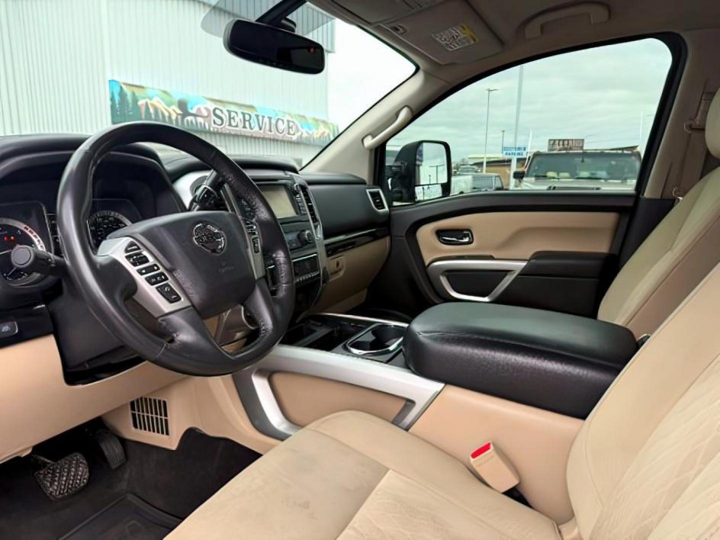 2017 WHITE /LEATHER Nissan Titan XD (1N6BA1F42HN) with an 50L V8 TURBO engine, Automatic transmission, located at 1175 N Woodruff Ave, Idaho Falls, ID, 83401, 43.506901, -111.999657 - Photo#13