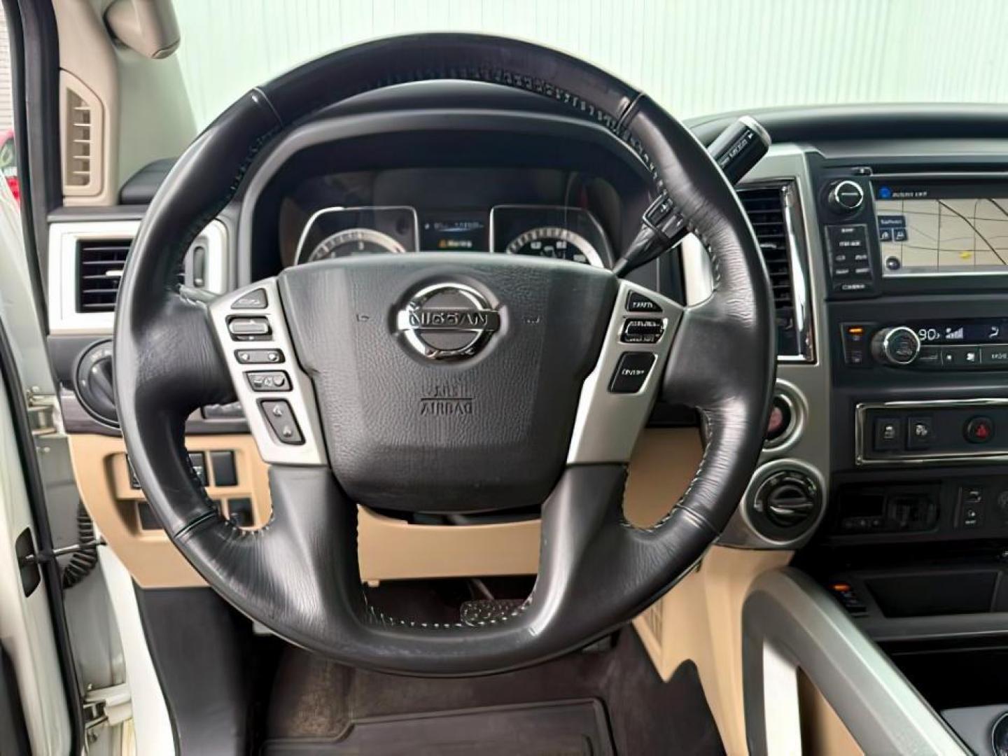 2017 WHITE /LEATHER Nissan Titan XD (1N6BA1F42HN) with an 50L V8 TURBO engine, Automatic transmission, located at 1175 N Woodruff Ave, Idaho Falls, ID, 83401, 43.506901, -111.999657 - Photo#14