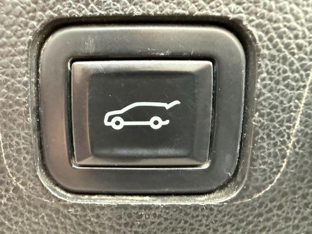 2019 Summit White /Jet Black Chevrolet Traverse (1GNEVJKW1KJ) with an 36L V-6 gasoline direct injection engine, Automatic transmission, located at 1175 N Woodruff Ave, Idaho Falls, ID, 83401, 43.506901, -111.999657 - At Timberline Auto, finding a great deal on your next vehicle is always easy! Our experienced sales staff's goal is to help find you the right vehicle at the right price! Our knowledgeable finance department has options for almost any credit score. We offer extended service contract options to prote- Photo#34