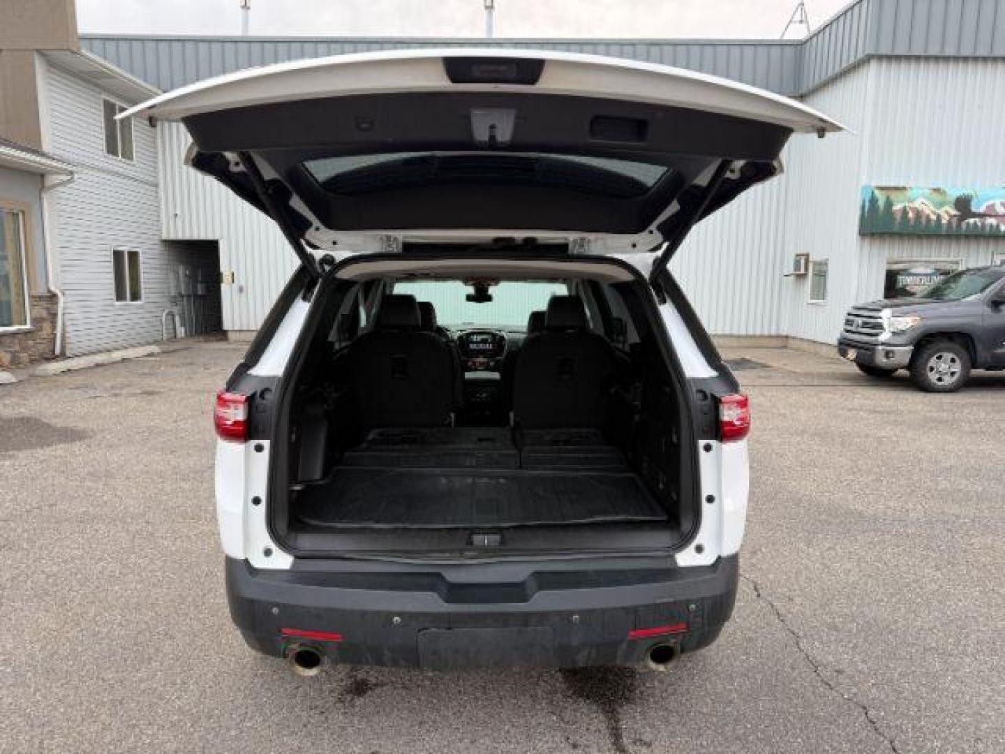 2019 Summit White /Jet Black Chevrolet Traverse (1GNEVJKW1KJ) with an 36L V-6 gasoline direct injection engine, Automatic transmission, located at 1175 N Woodruff Ave, Idaho Falls, ID, 83401, 43.506901, -111.999657 - At Timberline Auto, finding a great deal on your next vehicle is always easy! Our experienced sales staff's goal is to help find you the right vehicle at the right price! Our knowledgeable finance department has options for almost any credit score. We offer extended service contract options to prote - Photo#35