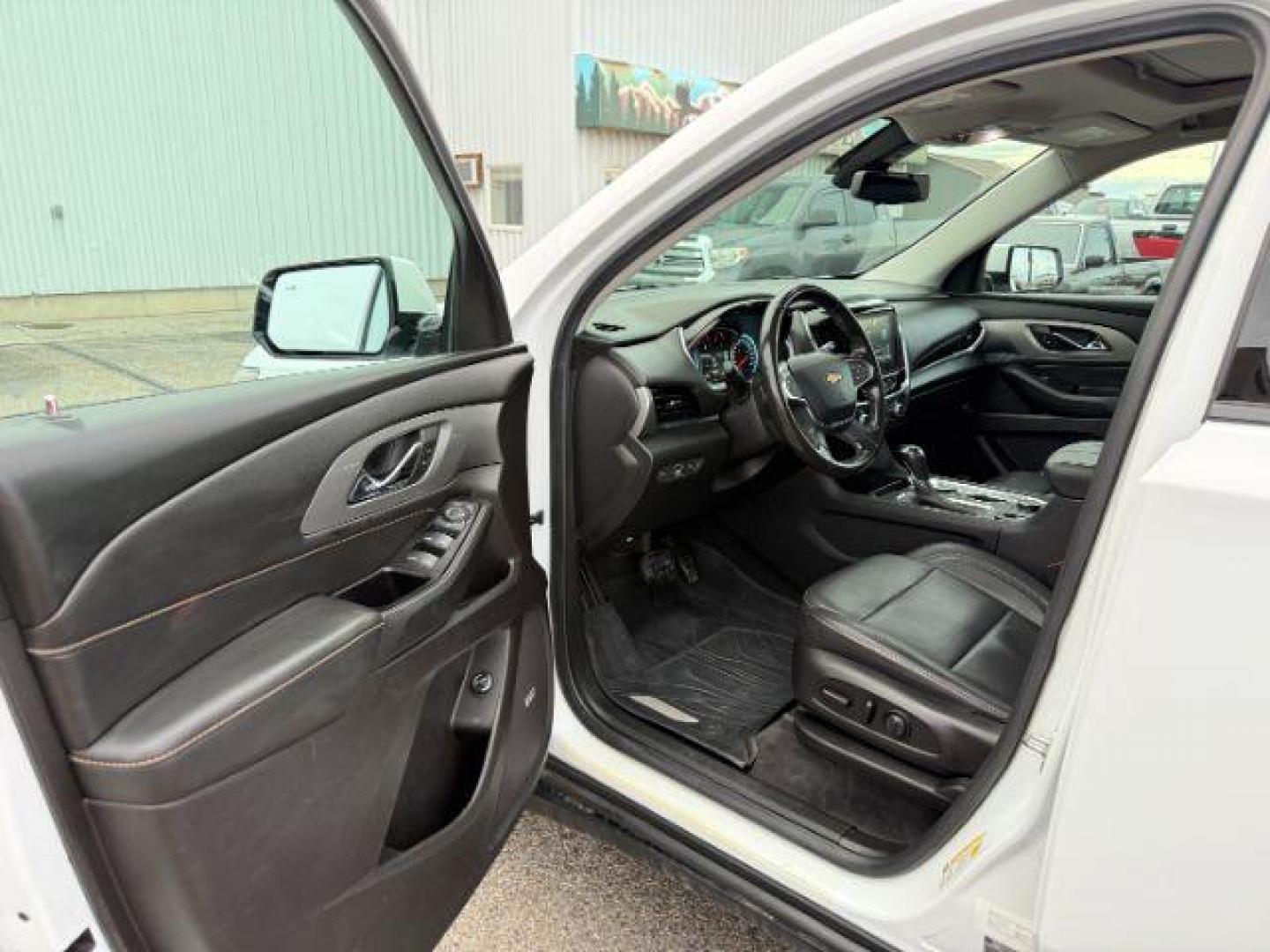 2019 Summit White /Jet Black Chevrolet Traverse (1GNEVJKW1KJ) with an 36L V-6 gasoline direct injection engine, Automatic transmission, located at 1175 N Woodruff Ave, Idaho Falls, ID, 83401, 43.506901, -111.999657 - At Timberline Auto, finding a great deal on your next vehicle is always easy! Our experienced sales staff's goal is to help find you the right vehicle at the right price! Our knowledgeable finance department has options for almost any credit score. We offer extended service contract options to prote - Photo#43