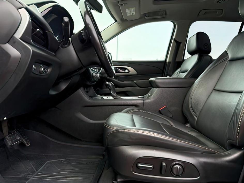 2019 Summit White /Jet Black Chevrolet Traverse (1GNEVJKW1KJ) with an 36L V-6 gasoline direct injection engine, Automatic transmission, located at 1175 N Woodruff Ave, Idaho Falls, ID, 83401, 43.506901, -111.999657 - At Timberline Auto, finding a great deal on your next vehicle is always easy! Our experienced sales staff's goal is to help find you the right vehicle at the right price! Our knowledgeable finance department has options for almost any credit score. We offer extended service contract options to prote- Photo#15