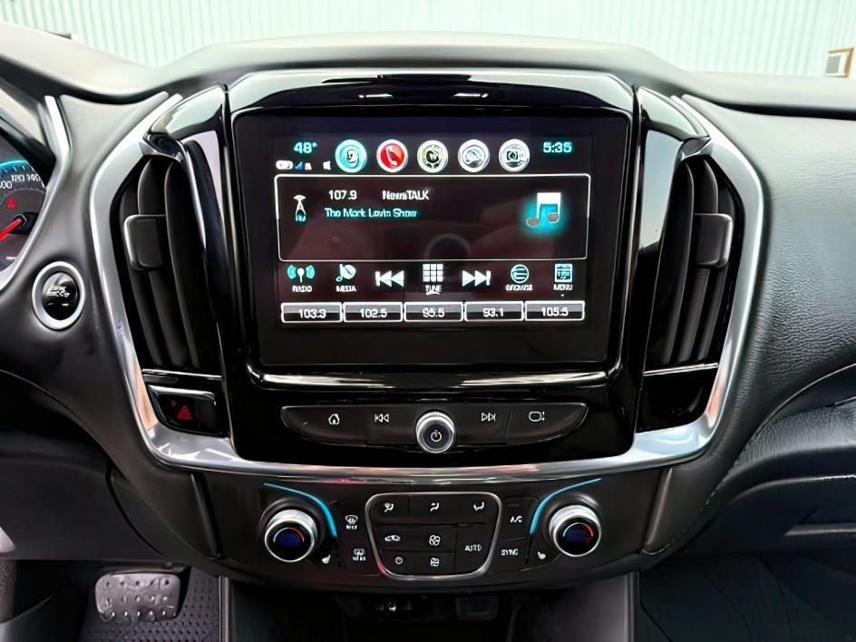 2019 Summit White /Jet Black Chevrolet Traverse (1GNEVJKW1KJ) with an 36L V-6 gasoline direct injection engine, Automatic transmission, located at 1175 N Woodruff Ave, Idaho Falls, ID, 83401, 43.506901, -111.999657 - At Timberline Auto, finding a great deal on your next vehicle is always easy! Our experienced sales staff's goal is to help find you the right vehicle at the right price! Our knowledgeable finance department has options for almost any credit score. We offer extended service contract options to prote- Photo#18
