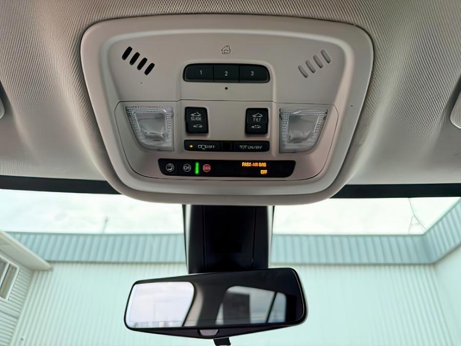 2019 Summit White /Jet Black Chevrolet Traverse (1GNEVJKW1KJ) with an 36L V-6 gasoline direct injection engine, Automatic transmission, located at 1175 N Woodruff Ave, Idaho Falls, ID, 83401, 43.506901, -111.999657 - At Timberline Auto, finding a great deal on your next vehicle is always easy! Our experienced sales staff's goal is to help find you the right vehicle at the right price! Our knowledgeable finance department has options for almost any credit score. We offer extended service contract options to prote- Photo#22