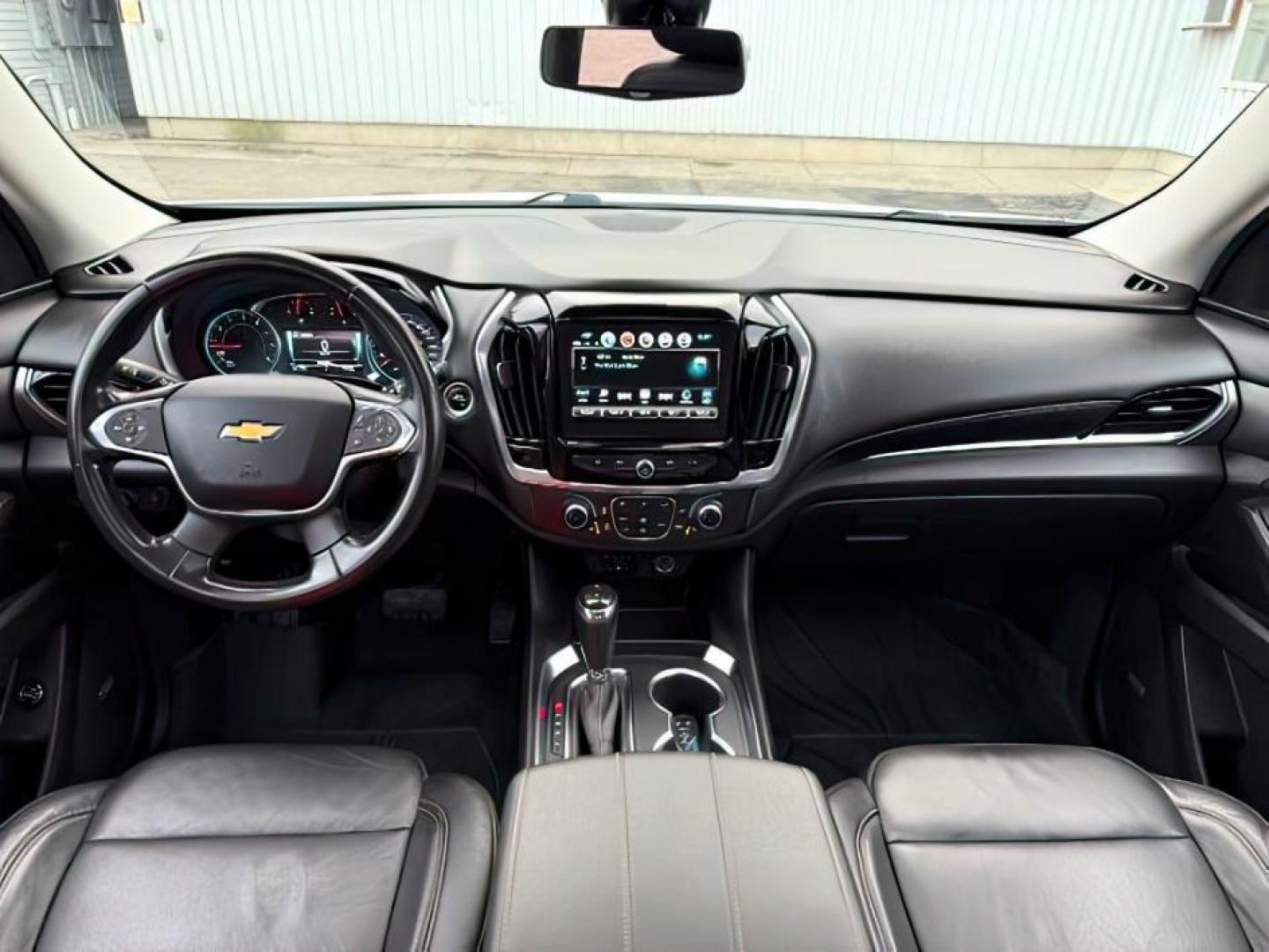 2019 Summit White /Jet Black Chevrolet Traverse (1GNEVJKW1KJ) with an 36L V-6 gasoline direct injection engine, Automatic transmission, located at 1175 N Woodruff Ave, Idaho Falls, ID, 83401, 43.506901, -111.999657 - At Timberline Auto, finding a great deal on your next vehicle is always easy! Our experienced sales staff's goal is to help find you the right vehicle at the right price! Our knowledgeable finance department has options for almost any credit score. We offer extended service contract options to prote - Photo#25