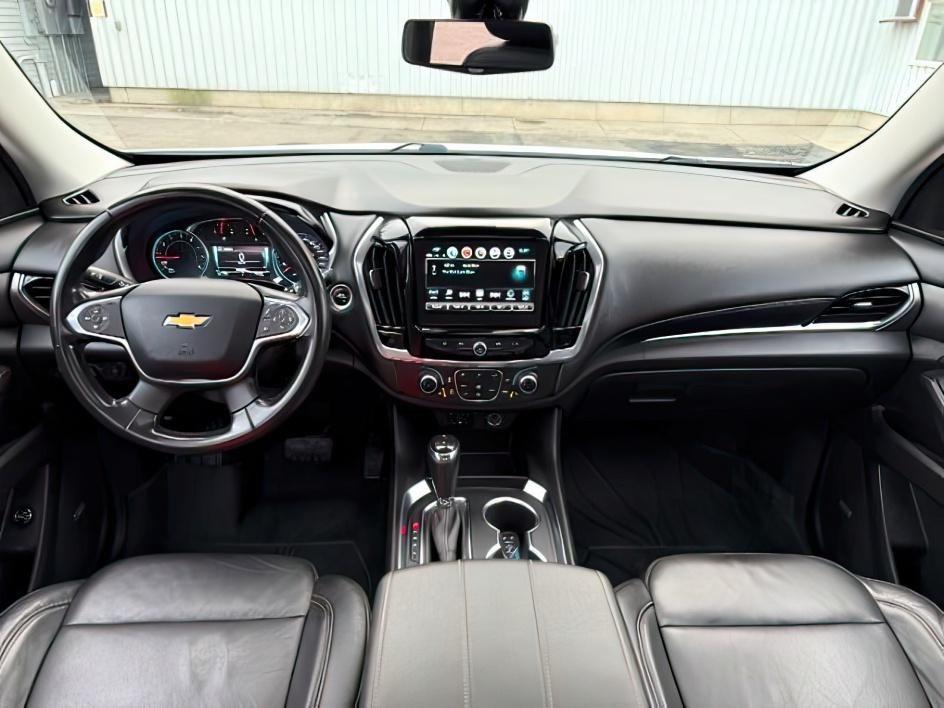 2019 Summit White /Jet Black Chevrolet Traverse (1GNEVJKW1KJ) with an 36L V-6 gasoline direct injection engine, Automatic transmission, located at 1175 N Woodruff Ave, Idaho Falls, ID, 83401, 43.506901, -111.999657 - At Timberline Auto, finding a great deal on your next vehicle is always easy! Our experienced sales staff's goal is to help find you the right vehicle at the right price! Our knowledgeable finance department has options for almost any credit score. We offer extended service contract options to prote- Photo#25