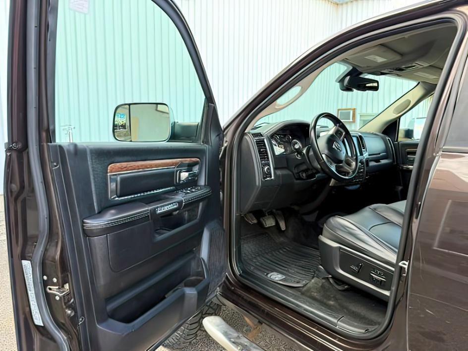 2017 BROWN /Black Ram 3500 (3C63R3JL9HG) with an Cummins 67L I-6 diesel direct injection engine, Automatic transmission, located at 1175 N Woodruff Ave, Idaho Falls, ID, 83401, 43.506901, -111.999657 - At Timberline Auto, finding a great deal on your next vehicle is always easy! Our experienced sales staff's goal is to help find you the right vehicle at the right price! Our knowledgeable finance department has options for almost any credit score. We offer extended service contract options to prote- Photo#8