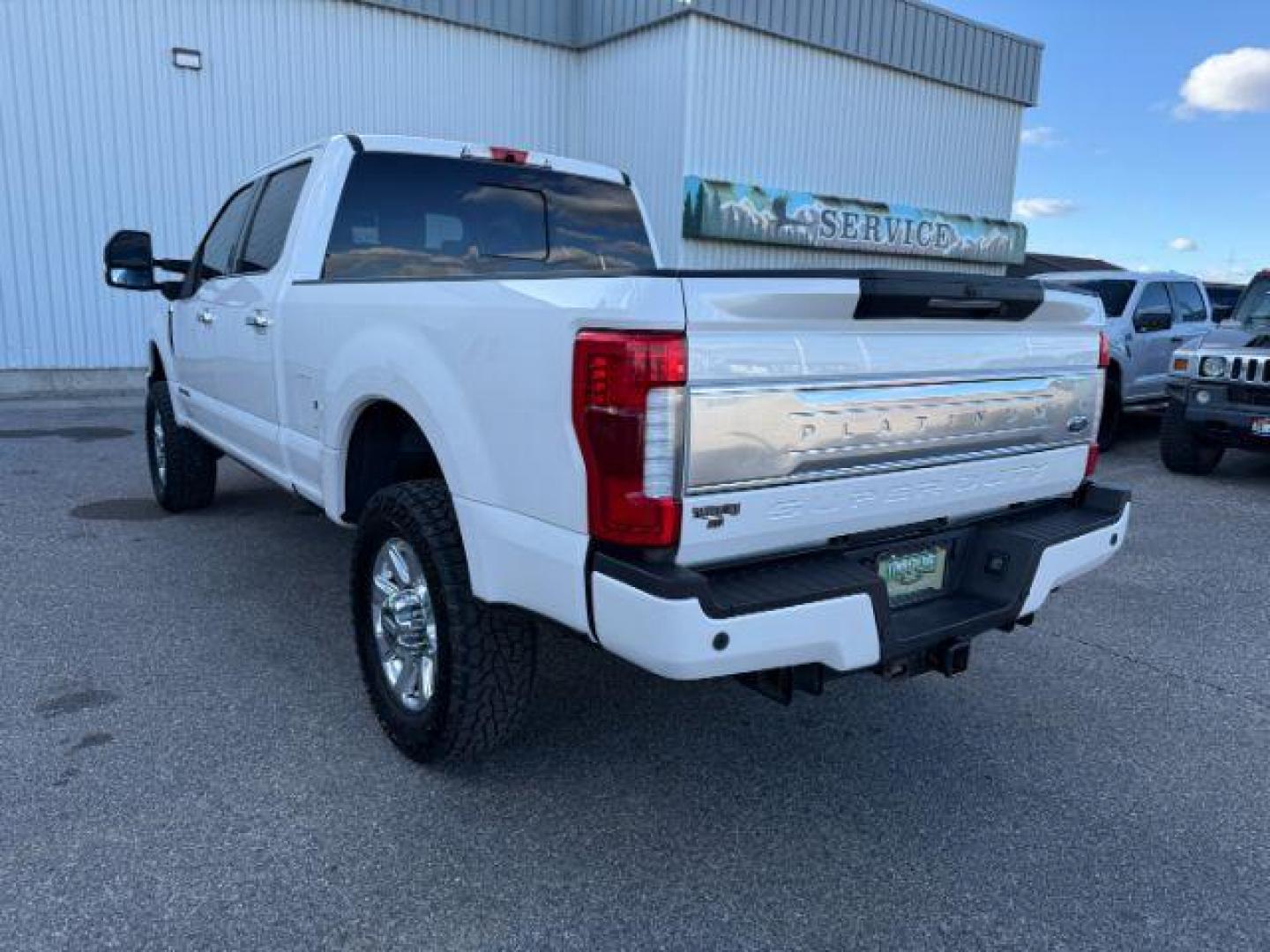 2018 WHITE /Black Ford F-350 (1FT8W3BT1JE) with an Powerstroke 67L V-8 diesel direct injection engine, Automatic transmission, located at 1175 N Woodruff Ave, Idaho Falls, ID, 83401, 43.506901, -111.999657 - At Timberline Auto, finding a great deal on your next vehicle is always easy! Our experienced sales staff's goal is to help find you the right vehicle at the right price! Our knowledgeable finance department has options for almost any credit score. We offer extended service contract options to prote - Photo#29