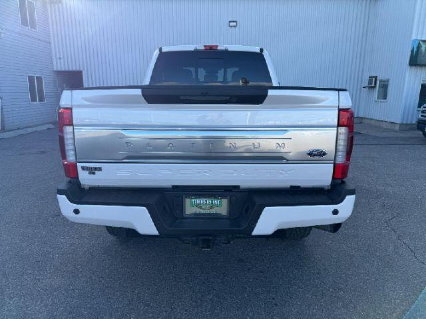 2018 WHITE /Black Ford F-350 (1FT8W3BT1JE) with an Powerstroke 67L V-8 diesel direct injection engine, Automatic transmission, located at 1175 N Woodruff Ave, Idaho Falls, ID, 83401, 43.506901, -111.999657 - At Timberline Auto, finding a great deal on your next vehicle is always easy! Our experienced sales staff's goal is to help find you the right vehicle at the right price! Our knowledgeable finance department has options for almost any credit score. We offer extended service contract options to prote - Photo#30