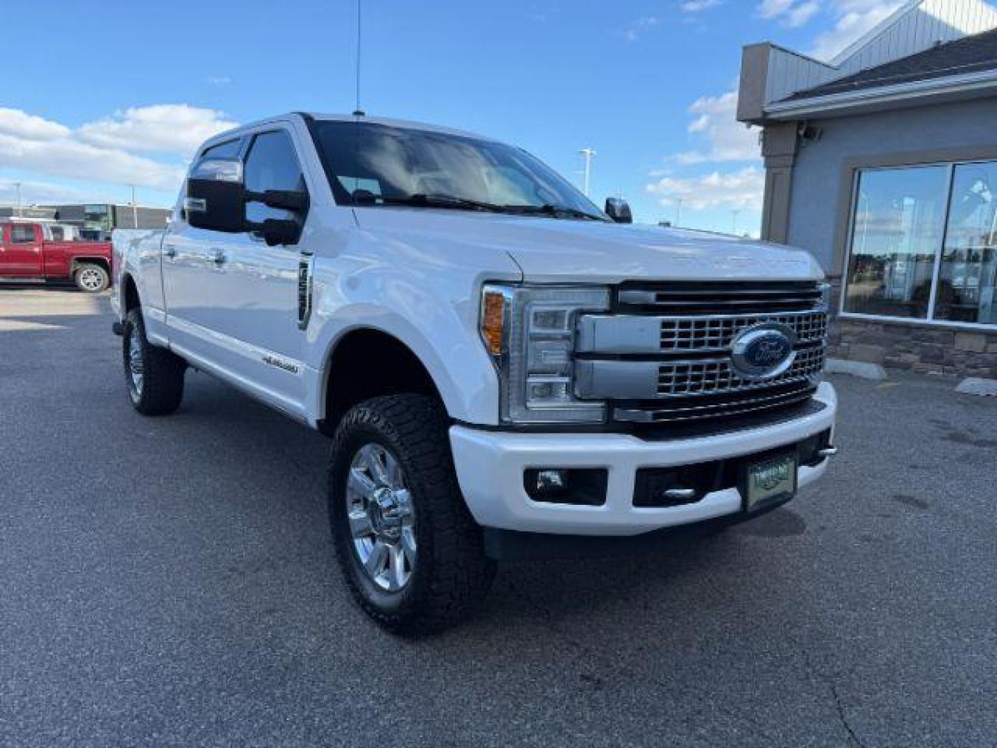 2018 WHITE /Black Ford F-350 (1FT8W3BT1JE) with an Powerstroke 67L V-8 diesel direct injection engine, Automatic transmission, located at 1175 N Woodruff Ave, Idaho Falls, ID, 83401, 43.506901, -111.999657 - At Timberline Auto, finding a great deal on your next vehicle is always easy! Our experienced sales staff's goal is to help find you the right vehicle at the right price! Our knowledgeable finance department has options for almost any credit score. We offer extended service contract options to prote - Photo#34