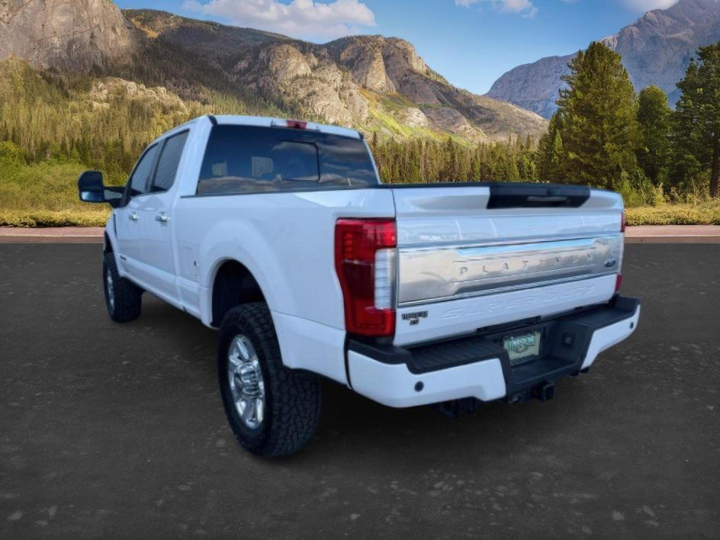 2018 WHITE /Black Ford F-350 (1FT8W3BT1JE) with an Powerstroke 67L V-8 diesel direct injection engine, Automatic transmission, located at 1175 N Woodruff Ave, Idaho Falls, ID, 83401, 43.506901, -111.999657 - At Timberline Auto, finding a great deal on your next vehicle is always easy! Our experienced sales staff's goal is to help find you the right vehicle at the right price! Our knowledgeable finance department has options for almost any credit score. We offer extended service contract options to prote - Photo#2