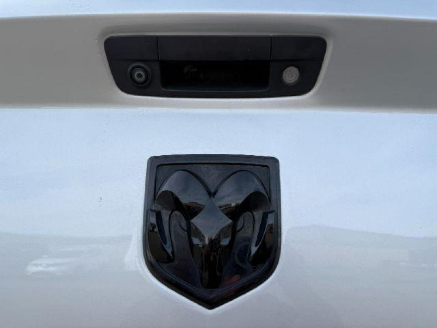 2018 SILVER /Black Ram 3500 (3C63R3EL4JG) with an Cummins 67L I-6 diesel direct injection engine, Automatic transmission, located at 1175 N Woodruff Ave, Idaho Falls, ID, 83401, 43.506901, -111.999657 - At Timberline Auto, finding a great deal on your next vehicle is always easy! Our experienced sales staff's goal is to help find you the right vehicle at the right price! Our knowledgeable finance department has options for almost any credit score. We offer extended service contract options to prote - Photo#29