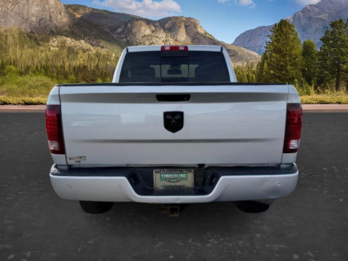 2018 SILVER /Black Ram 3500 (3C63R3EL4JG) with an Cummins 67L I-6 diesel direct injection engine, Automatic transmission, located at 1175 N Woodruff Ave, Idaho Falls, ID, 83401, 43.506901, -111.999657 - At Timberline Auto, finding a great deal on your next vehicle is always easy! Our experienced sales staff's goal is to help find you the right vehicle at the right price! Our knowledgeable finance department has options for almost any credit score. We offer extended service contract options to prote - Photo#3