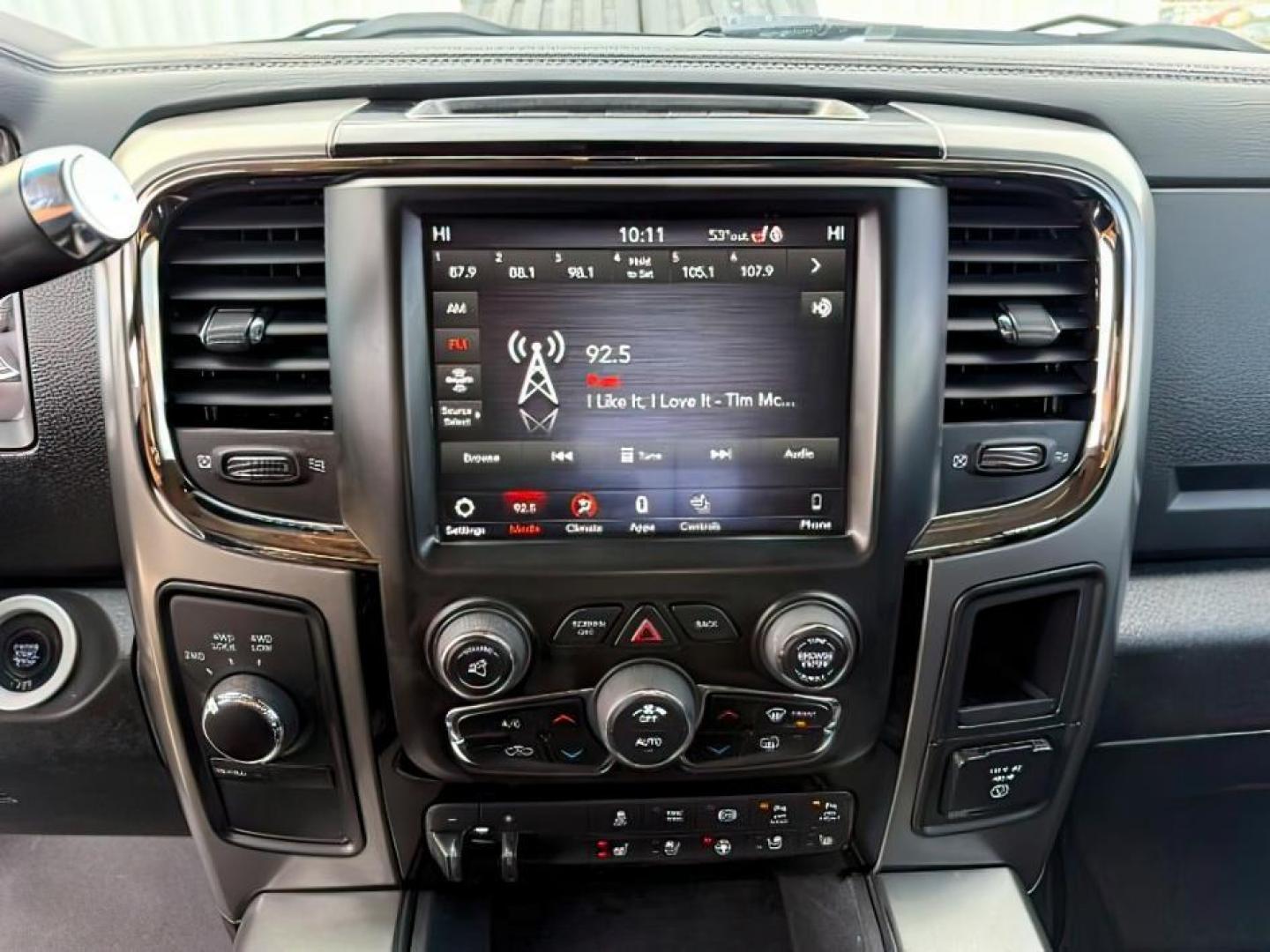 2018 SILVER /Black Ram 3500 (3C63R3EL4JG) with an Cummins 67L I-6 diesel direct injection engine, Automatic transmission, located at 1175 N Woodruff Ave, Idaho Falls, ID, 83401, 43.506901, -111.999657 - At Timberline Auto, finding a great deal on your next vehicle is always easy! Our experienced sales staff's goal is to help find you the right vehicle at the right price! Our knowledgeable finance department has options for almost any credit score. We offer extended service contract options to prote - Photo#14