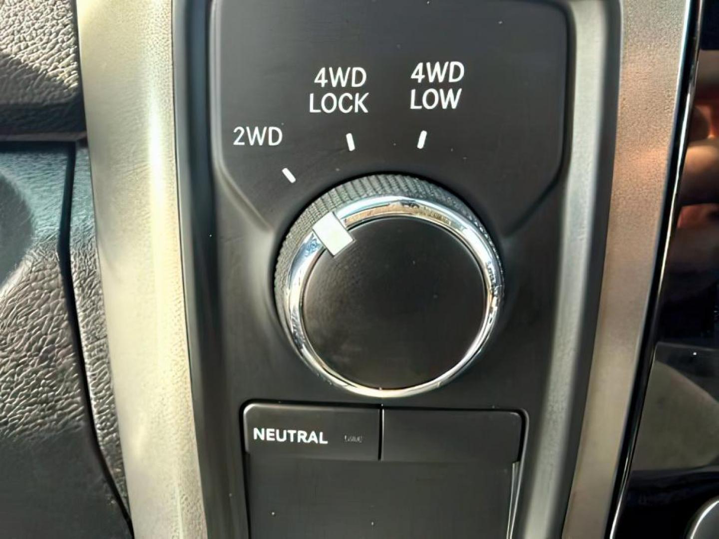 2018 SILVER /Black Ram 3500 (3C63R3EL4JG) with an Cummins 67L I-6 diesel direct injection engine, Automatic transmission, located at 1175 N Woodruff Ave, Idaho Falls, ID, 83401, 43.506901, -111.999657 - At Timberline Auto, finding a great deal on your next vehicle is always easy! Our experienced sales staff's goal is to help find you the right vehicle at the right price! Our knowledgeable finance department has options for almost any credit score. We offer extended service contract options to prote - Photo#17