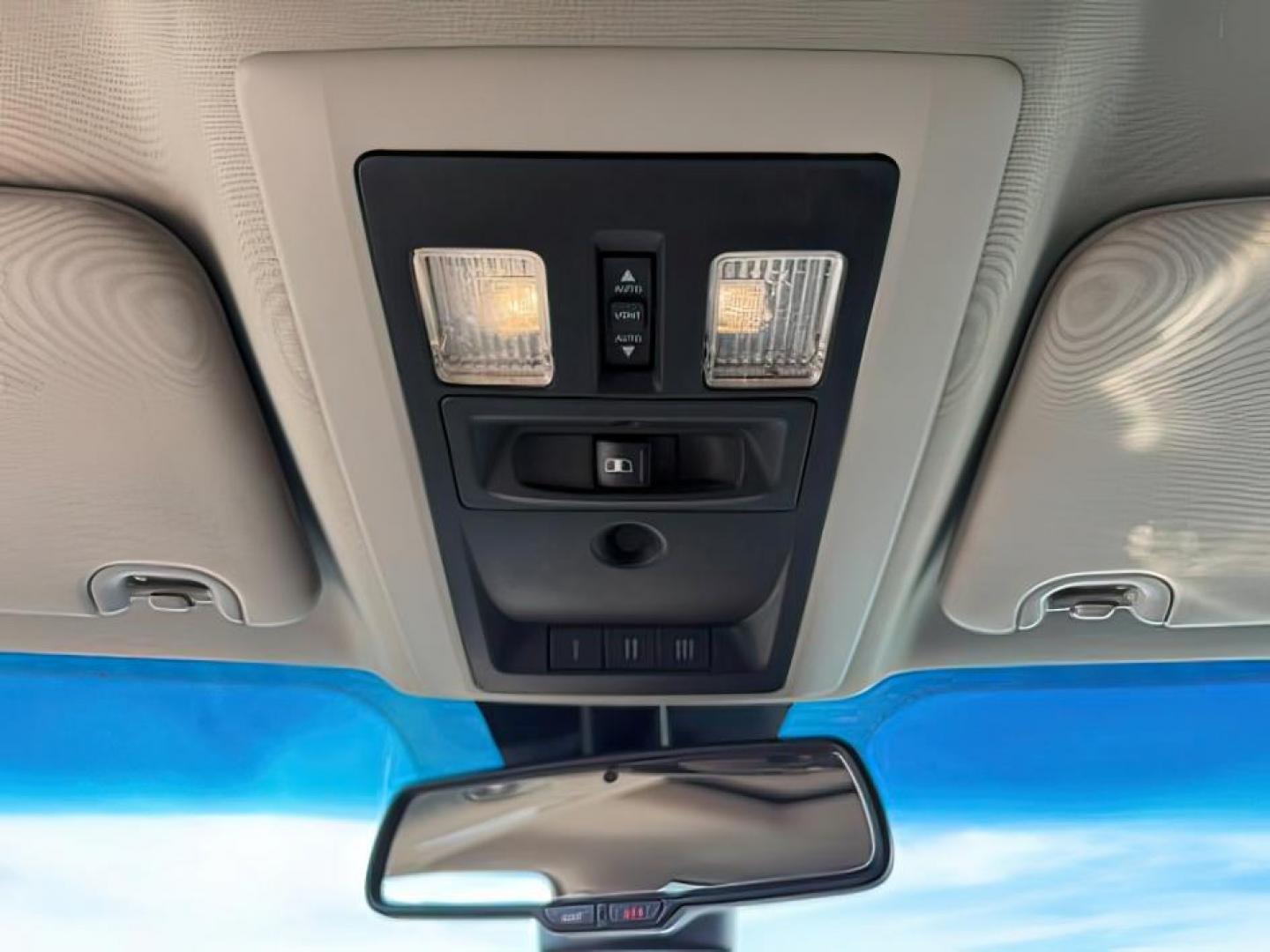 2018 SILVER /Black Ram 3500 (3C63R3EL4JG) with an Cummins 67L I-6 diesel direct injection engine, Automatic transmission, located at 1175 N Woodruff Ave, Idaho Falls, ID, 83401, 43.506901, -111.999657 - At Timberline Auto, finding a great deal on your next vehicle is always easy! Our experienced sales staff's goal is to help find you the right vehicle at the right price! Our knowledgeable finance department has options for almost any credit score. We offer extended service contract options to prote - Photo#18