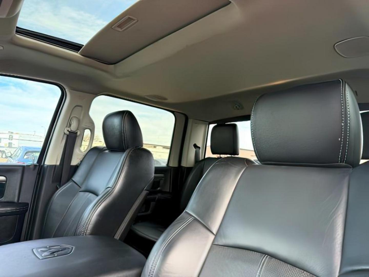 2018 SILVER /Black Ram 3500 (3C63R3EL4JG) with an Cummins 67L I-6 diesel direct injection engine, Automatic transmission, located at 1175 N Woodruff Ave, Idaho Falls, ID, 83401, 43.506901, -111.999657 - At Timberline Auto, finding a great deal on your next vehicle is always easy! Our experienced sales staff's goal is to help find you the right vehicle at the right price! Our knowledgeable finance department has options for almost any credit score. We offer extended service contract options to prote - Photo#19