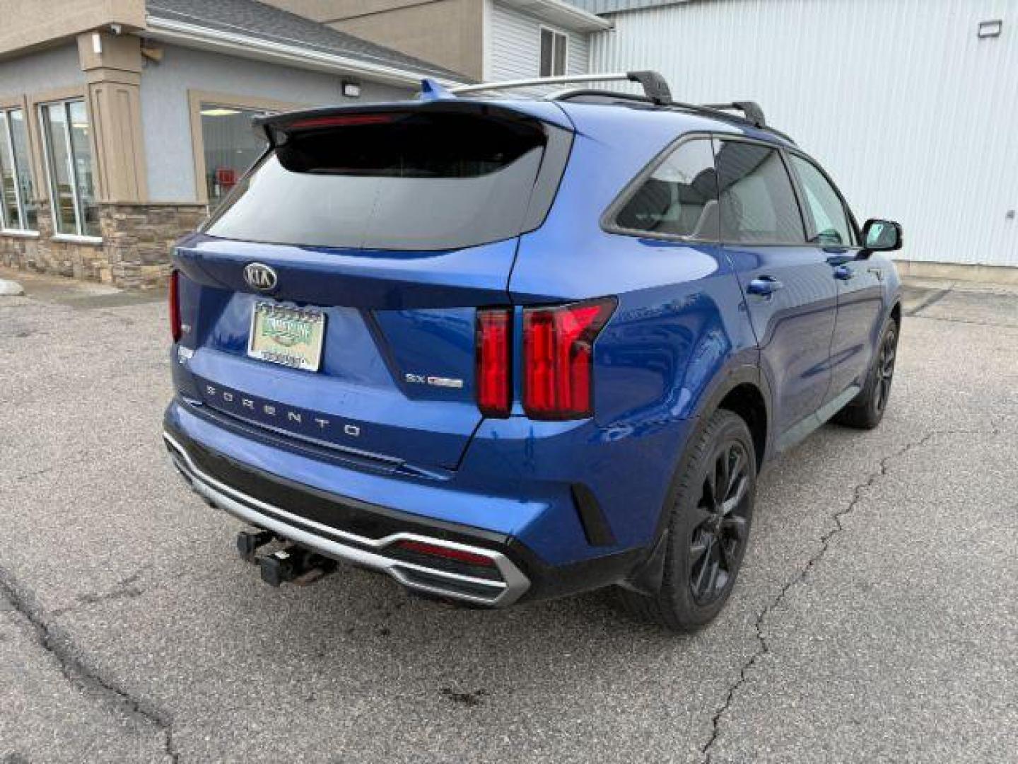2021 BLUE /Black KIA Sorento (5XYRKDLF5MG) with an 25L I-4 portdirect injection engine, Automatic transmission, located at 1175 N Woodruff Ave, Idaho Falls, ID, 83401, 43.506901, -111.999657 - At Timberline Auto, finding a great deal on your next vehicle is always easy! Our experienced sales staff's goal is to help find you the right vehicle at the right price! Our knowledgeable finance department has options for almost any credit score. We offer extended service contract options to prote - Photo#35