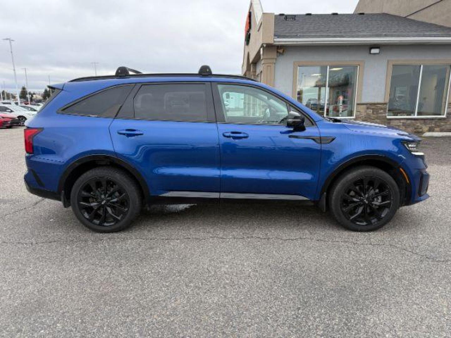 2021 BLUE /Black KIA Sorento (5XYRKDLF5MG) with an 25L I-4 portdirect injection engine, Automatic transmission, located at 1175 N Woodruff Ave, Idaho Falls, ID, 83401, 43.506901, -111.999657 - At Timberline Auto, finding a great deal on your next vehicle is always easy! Our experienced sales staff's goal is to help find you the right vehicle at the right price! Our knowledgeable finance department has options for almost any credit score. We offer extended service contract options to prote - Photo#36