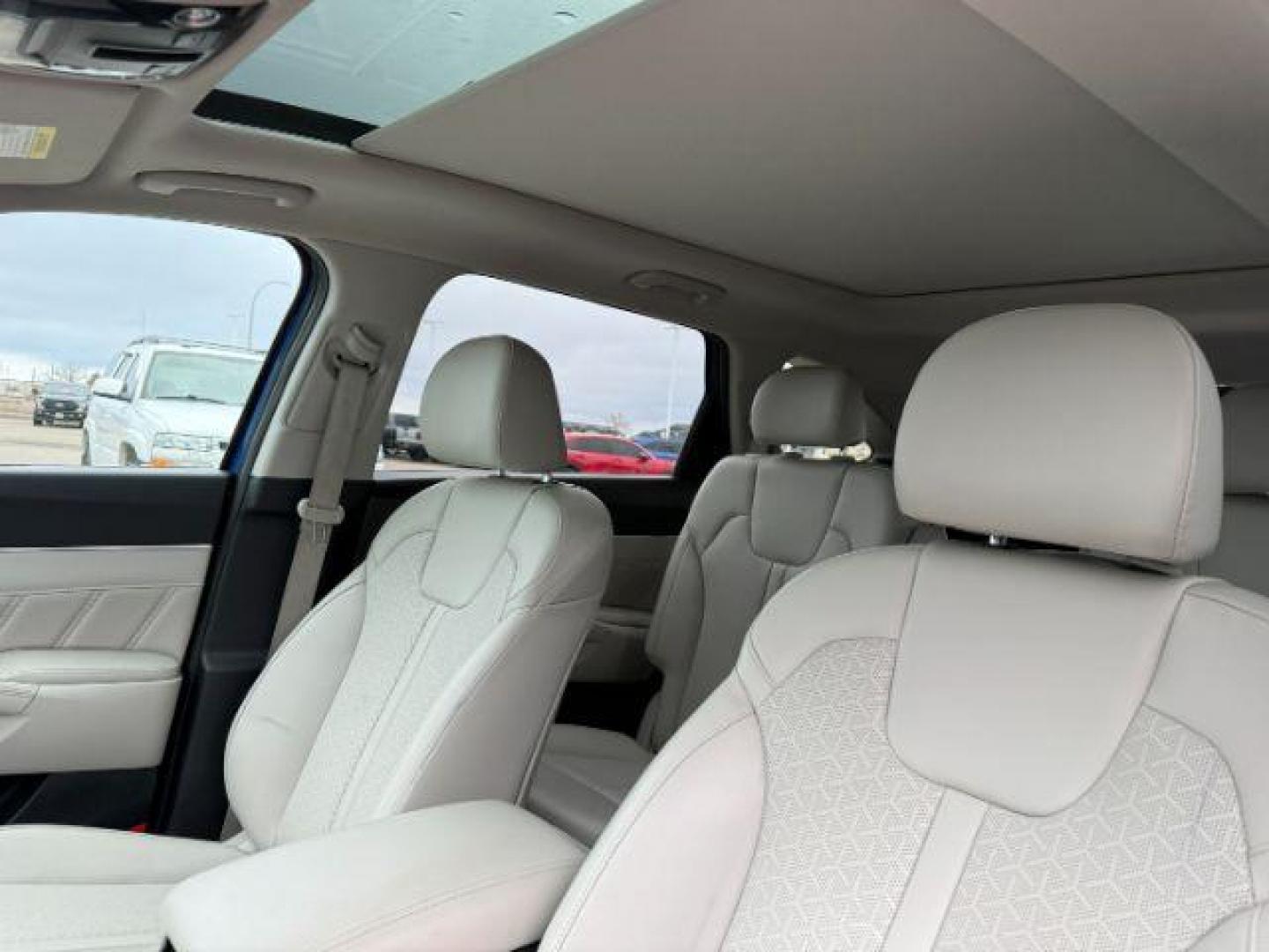 2021 BLUE /Black KIA Sorento (5XYRKDLF5MG) with an 25L I-4 portdirect injection engine, Automatic transmission, located at 1175 N Woodruff Ave, Idaho Falls, ID, 83401, 43.506901, -111.999657 - At Timberline Auto, finding a great deal on your next vehicle is always easy! Our experienced sales staff's goal is to help find you the right vehicle at the right price! Our knowledgeable finance department has options for almost any credit score. We offer extended service contract options to prote - Photo#49