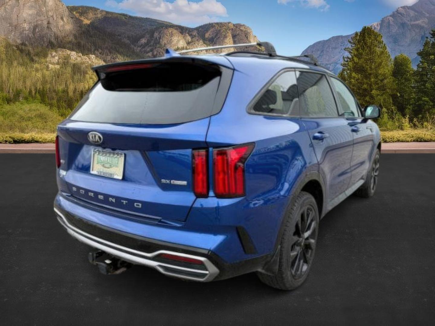 2021 BLUE /Black KIA Sorento (5XYRKDLF5MG) with an 25L I-4 portdirect injection engine, Automatic transmission, located at 1175 N Woodruff Ave, Idaho Falls, ID, 83401, 43.506901, -111.999657 - At Timberline Auto, finding a great deal on your next vehicle is always easy! Our experienced sales staff's goal is to help find you the right vehicle at the right price! Our knowledgeable finance department has options for almost any credit score. We offer extended service contract options to prote - Photo#8