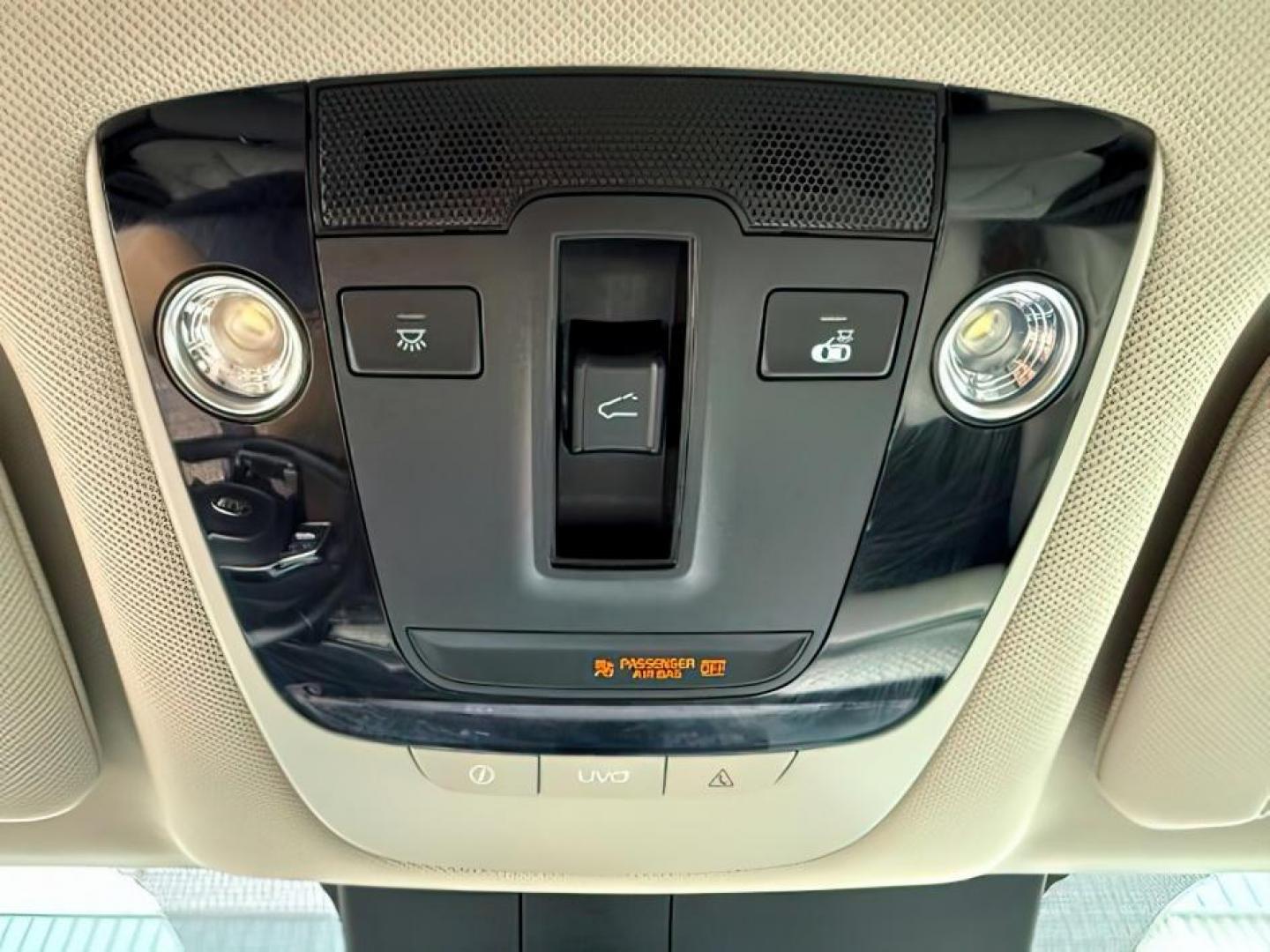 2021 BLUE /Black KIA Sorento (5XYRKDLF5MG) with an 25L I-4 portdirect injection engine, Automatic transmission, located at 1175 N Woodruff Ave, Idaho Falls, ID, 83401, 43.506901, -111.999657 - At Timberline Auto, finding a great deal on your next vehicle is always easy! Our experienced sales staff's goal is to help find you the right vehicle at the right price! Our knowledgeable finance department has options for almost any credit score. We offer extended service contract options to prote - Photo#21