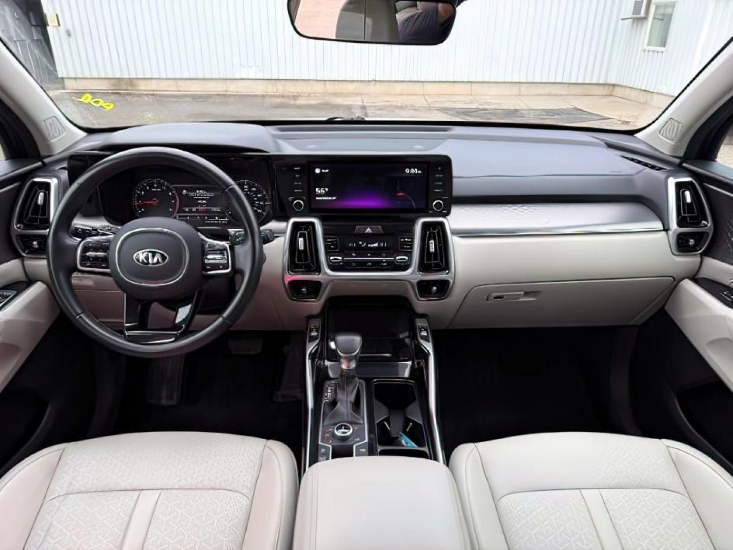 2021 BLUE /Black KIA Sorento (5XYRKDLF5MG) with an 25L I-4 portdirect injection engine, Automatic transmission, located at 1175 N Woodruff Ave, Idaho Falls, ID, 83401, 43.506901, -111.999657 - At Timberline Auto, finding a great deal on your next vehicle is always easy! Our experienced sales staff's goal is to help find you the right vehicle at the right price! Our knowledgeable finance department has options for almost any credit score. We offer extended service contract options to prote - Photo#24