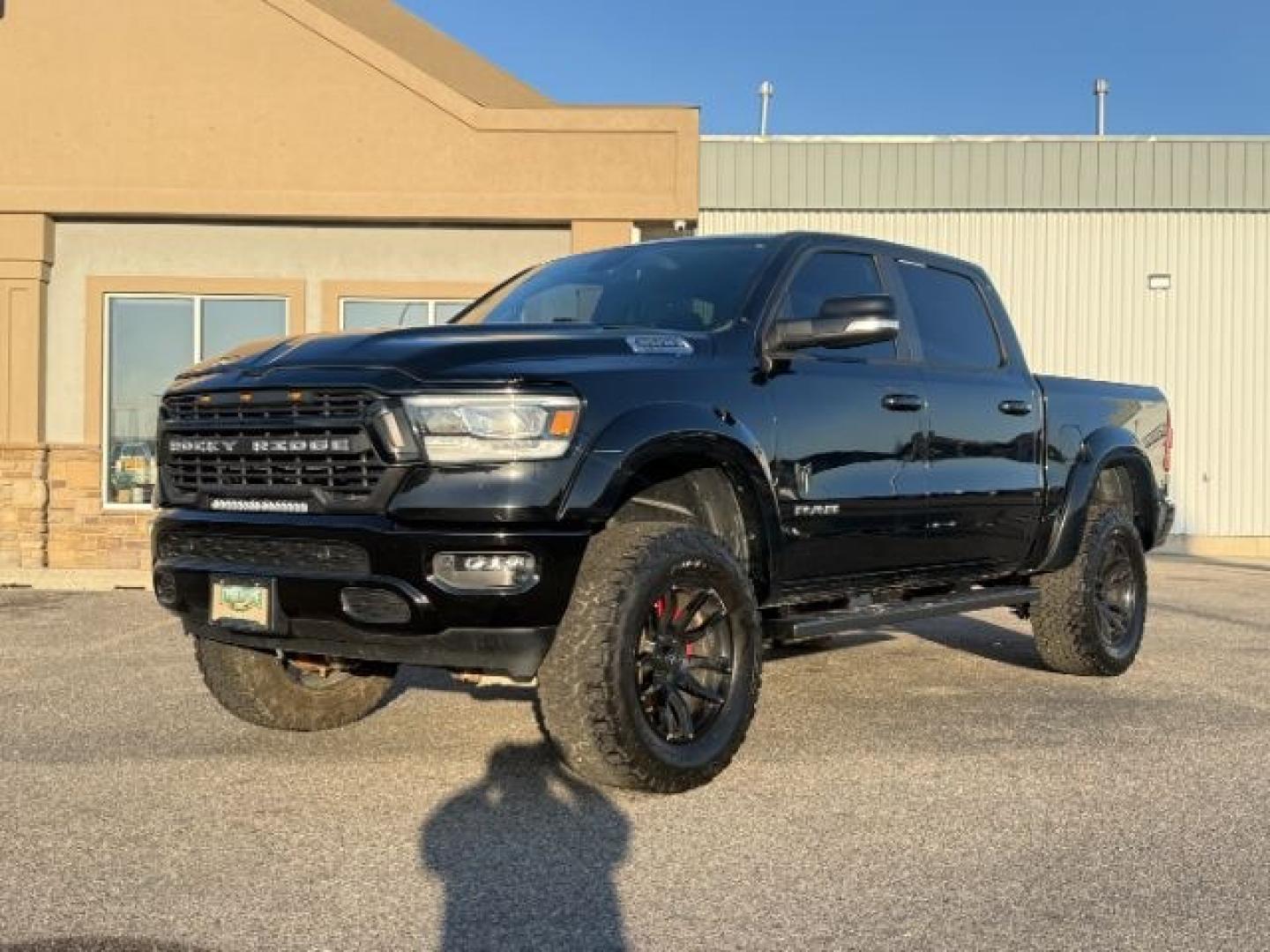 2021 BLACK /Diesel Gray/Black Ram 1500 Big Horn Crew Cab 4x4 5'7 Box (1C6SRFFT5MN) with an HEMI 5.7L V-8 variable valve control engine, AUTOMATIC transmission, located at 1235 N Woodruff Ave., Idaho Falls, 83401, (208) 523-1053, 43.507172, -112.000488 - At Timberline Auto, finding a great deal on your next vehicle is always easy! Our experienced sales staff's goal is to help find you the right vehicle at the right price! Our knowledgeable finance department has options for almost any credit score. We offer extended service contract options to prote - Photo#1