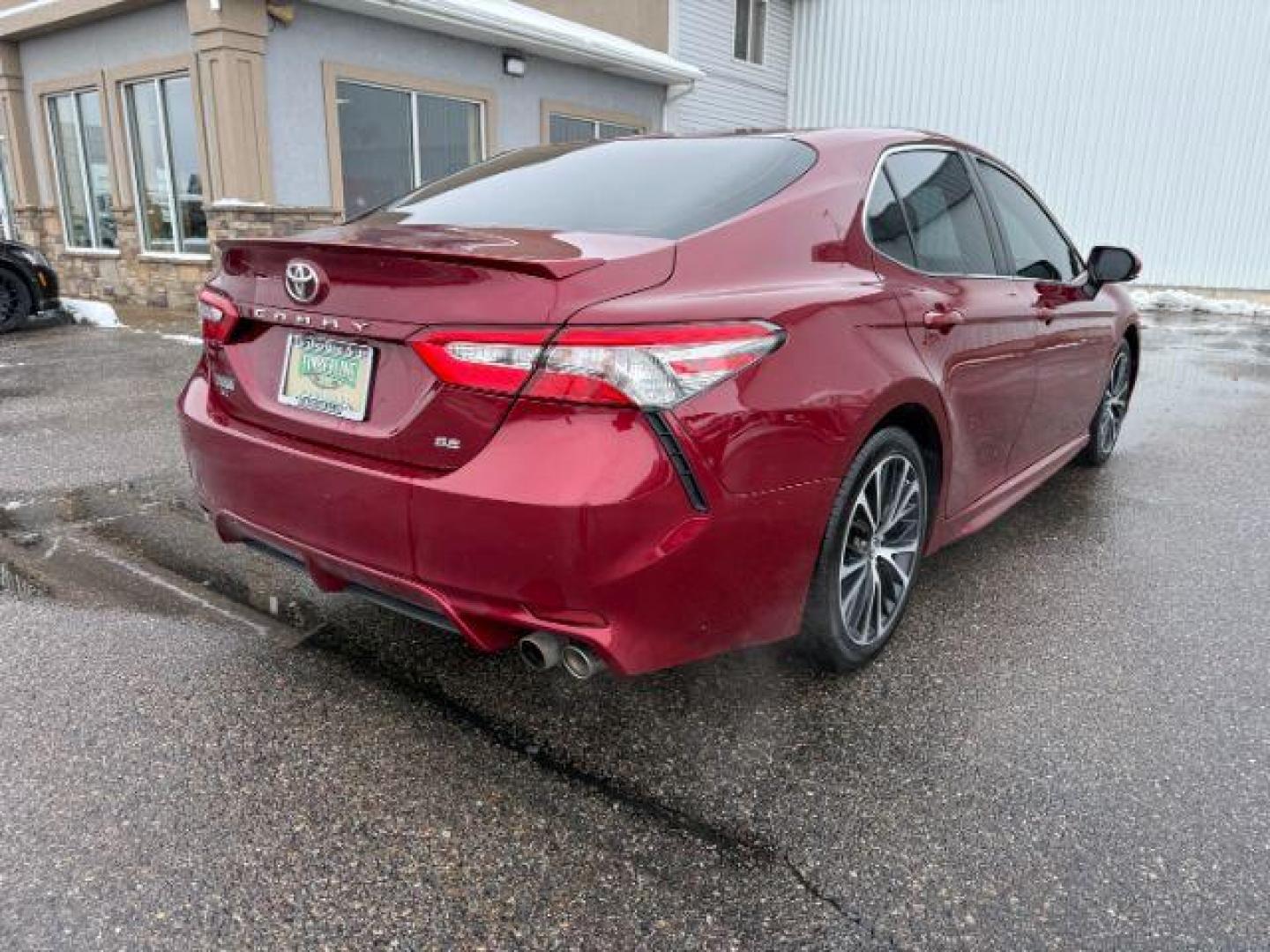 2018 RED /Black Toyota Camry (4T1B11HK6JU) with an 25L I-4 portdirect injection engine, Automatic transmission, located at 1175 N Woodruff Ave, Idaho Falls, ID, 83401, 43.506901, -111.999657 - At Timberline Auto, finding a great deal on your next vehicle is always easy! Our experienced sales staff's goal is to help find you the right vehicle at the right price! Our knowledgeable finance department has options for almost any credit score. We offer extended service contract options to prote - Photo#6
