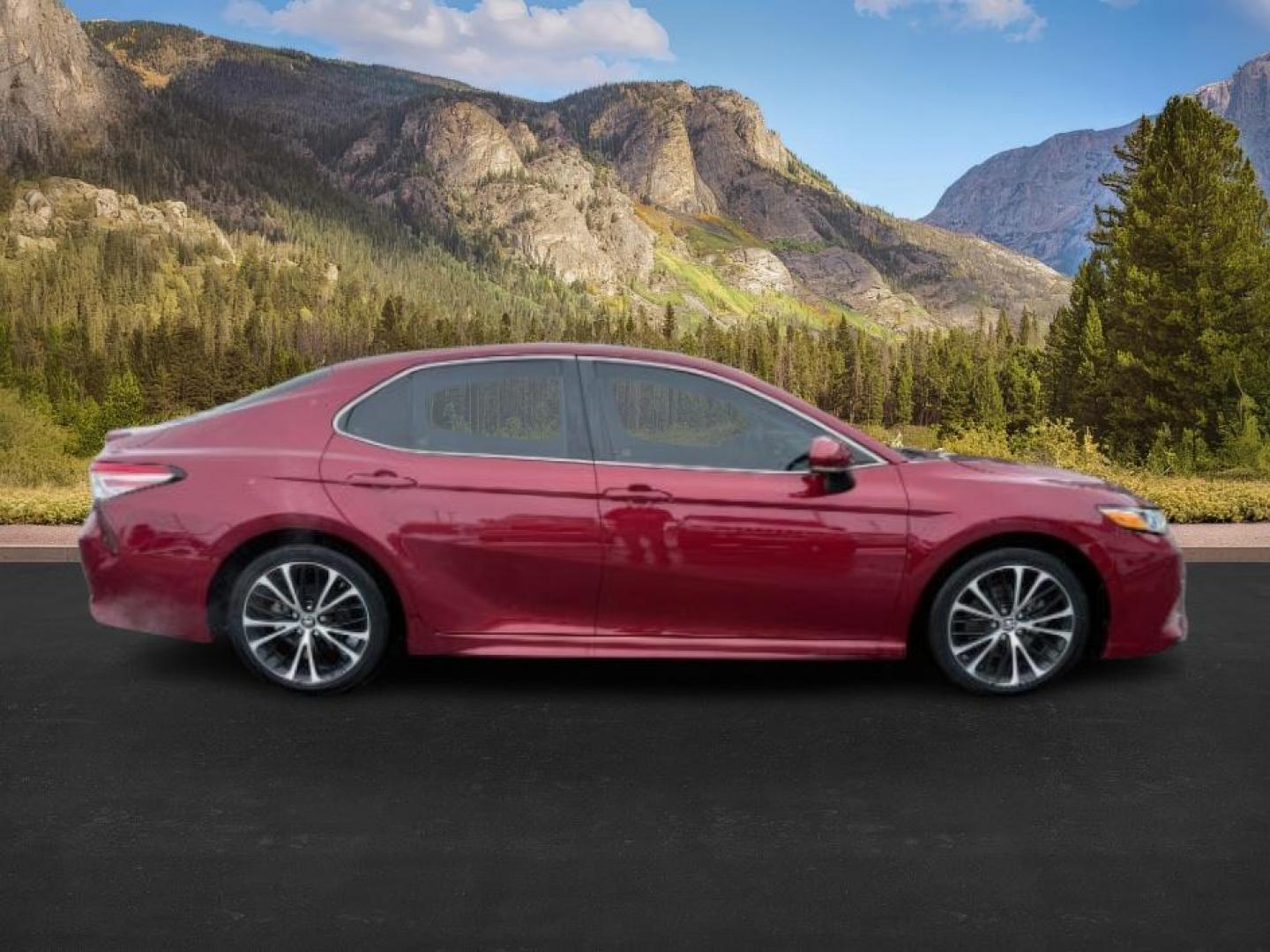 2018 RED /Black Toyota Camry (4T1B11HK6JU) with an 25L I-4 portdirect injection engine, Automatic transmission, located at 1175 N Woodruff Ave, Idaho Falls, ID, 83401, 43.506901, -111.999657 - At Timberline Auto, finding a great deal on your next vehicle is always easy! Our experienced sales staff's goal is to help find you the right vehicle at the right price! Our knowledgeable finance department has options for almost any credit score. We offer extended service contract options to prote - Photo#6