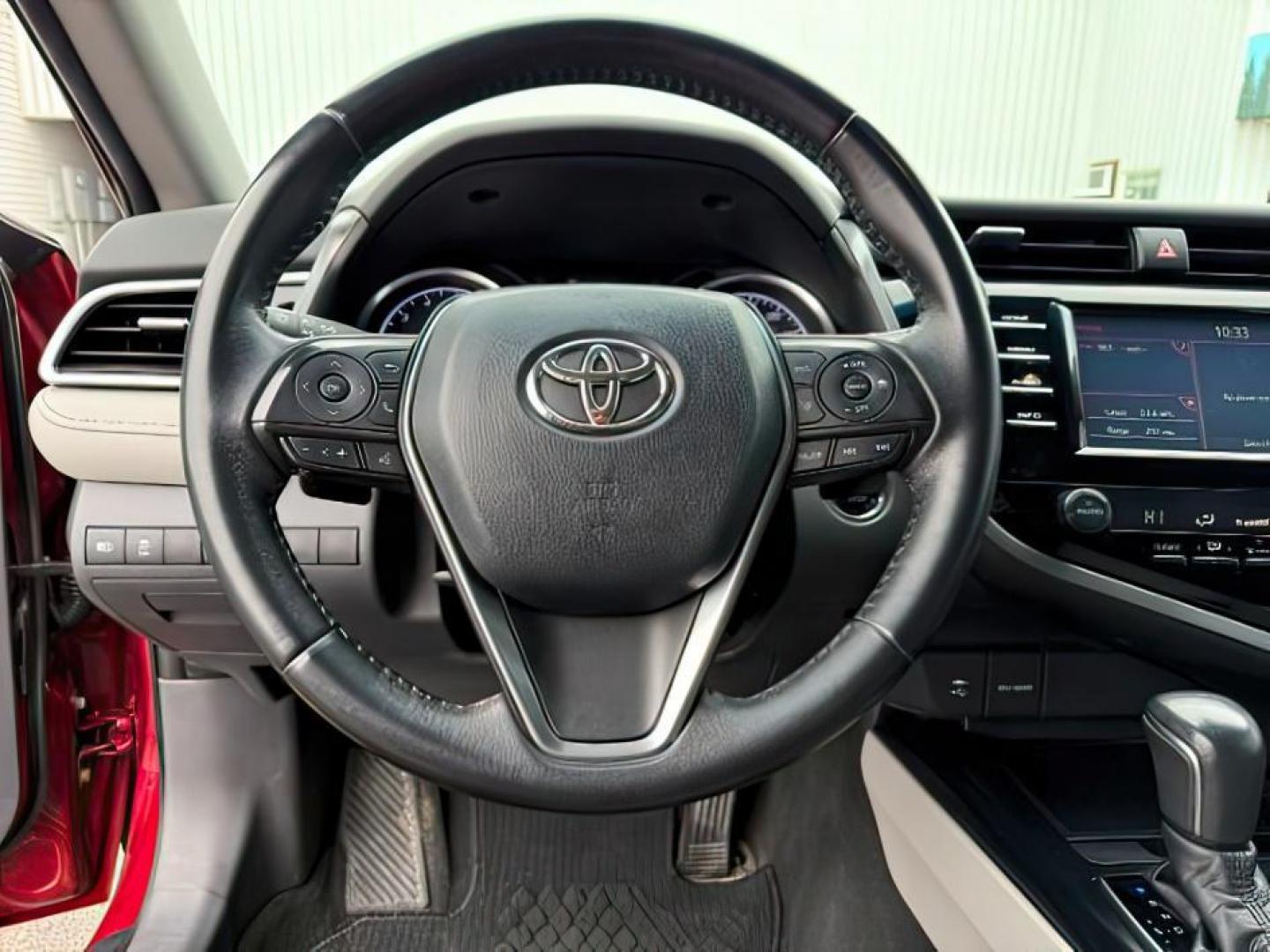 2018 RED /Black Toyota Camry (4T1B11HK6JU) with an 25L I-4 portdirect injection engine, Automatic transmission, located at 1175 N Woodruff Ave, Idaho Falls, ID, 83401, 43.506901, -111.999657 - At Timberline Auto, finding a great deal on your next vehicle is always easy! Our experienced sales staff's goal is to help find you the right vehicle at the right price! Our knowledgeable finance department has options for almost any credit score. We offer extended service contract options to prote - Photo#13