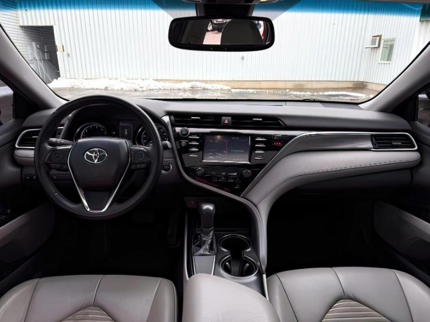 2018 RED /Black Toyota Camry (4T1B11HK6JU) with an 25L I-4 portdirect injection engine, Automatic transmission, located at 1175 N Woodruff Ave, Idaho Falls, ID, 83401, 43.506901, -111.999657 - At Timberline Auto, finding a great deal on your next vehicle is always easy! Our experienced sales staff's goal is to help find you the right vehicle at the right price! Our knowledgeable finance department has options for almost any credit score. We offer extended service contract options to prote - Photo#20