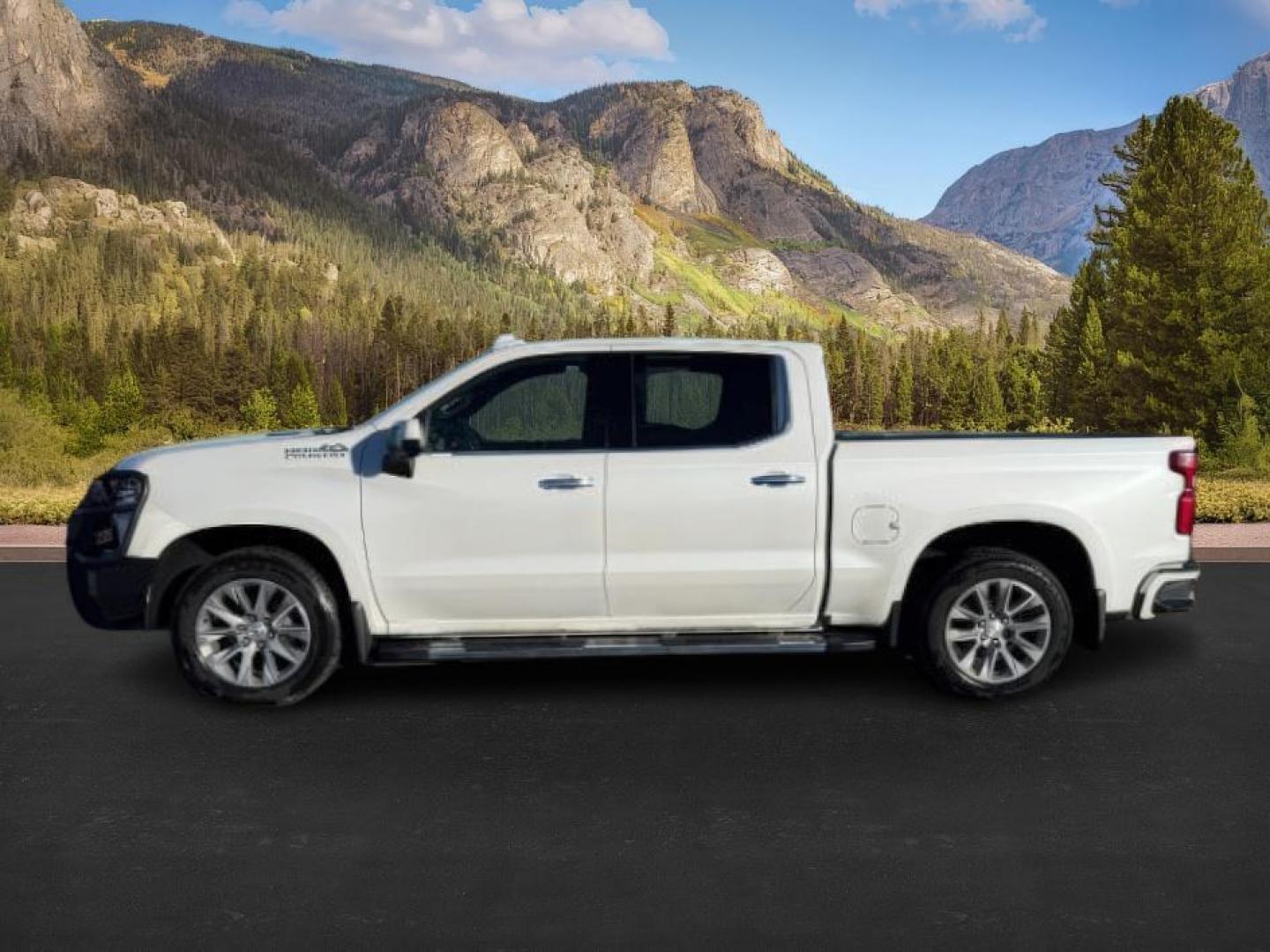 2021 WHITE /Jet Black Chevrolet Silverado 1500 (1GCUYHET4MZ) with an Duramax 3L I-6 diesel direct injection engine, Automatic transmission, located at 1175 N Woodruff Ave, Idaho Falls, ID, 83401, 43.506901, -111.999657 - At Timberline Auto, finding a great deal on your next vehicle is always easy! Our experienced sales staff's goal is to help find you the right vehicle at the right price! Our knowledgeable finance department has options for almost any credit score. We offer extended service contract options to prote - Photo#0
