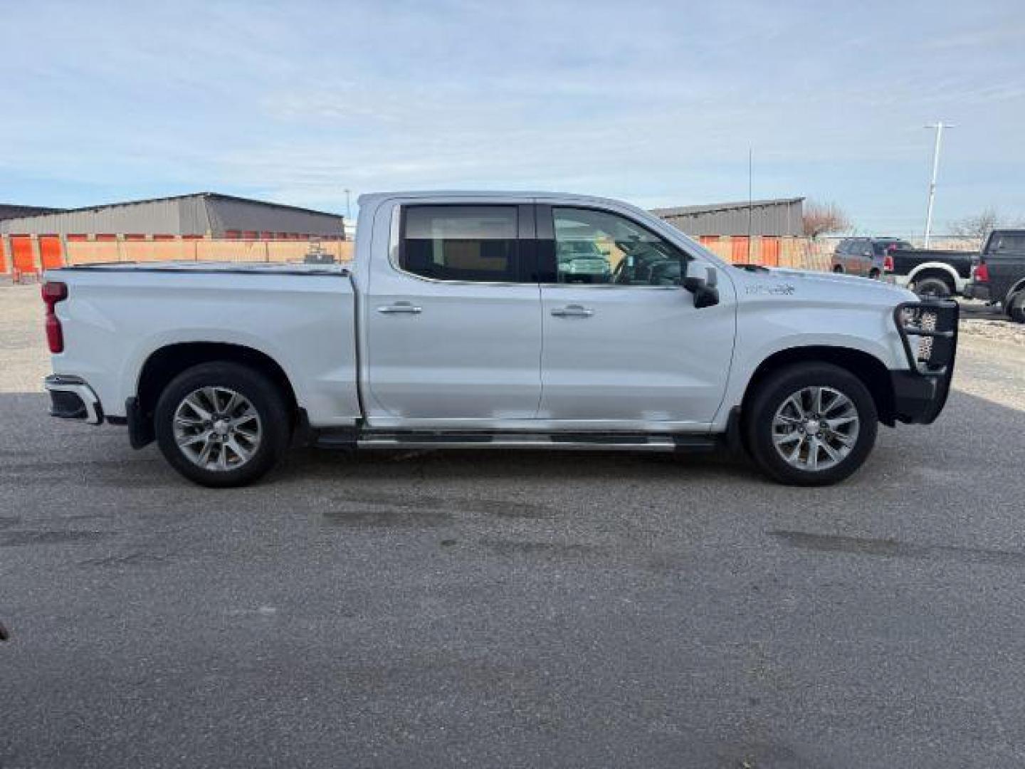 2021 WHITE /Jet Black Chevrolet Silverado 1500 (1GCUYHET4MZ) with an Duramax 3L I-6 diesel direct injection engine, Automatic transmission, located at 1175 N Woodruff Ave, Idaho Falls, ID, 83401, 43.506901, -111.999657 - At Timberline Auto, finding a great deal on your next vehicle is always easy! Our experienced sales staff's goal is to help find you the right vehicle at the right price! Our knowledgeable finance department has options for almost any credit score. We offer extended service contract options to prote - Photo#36