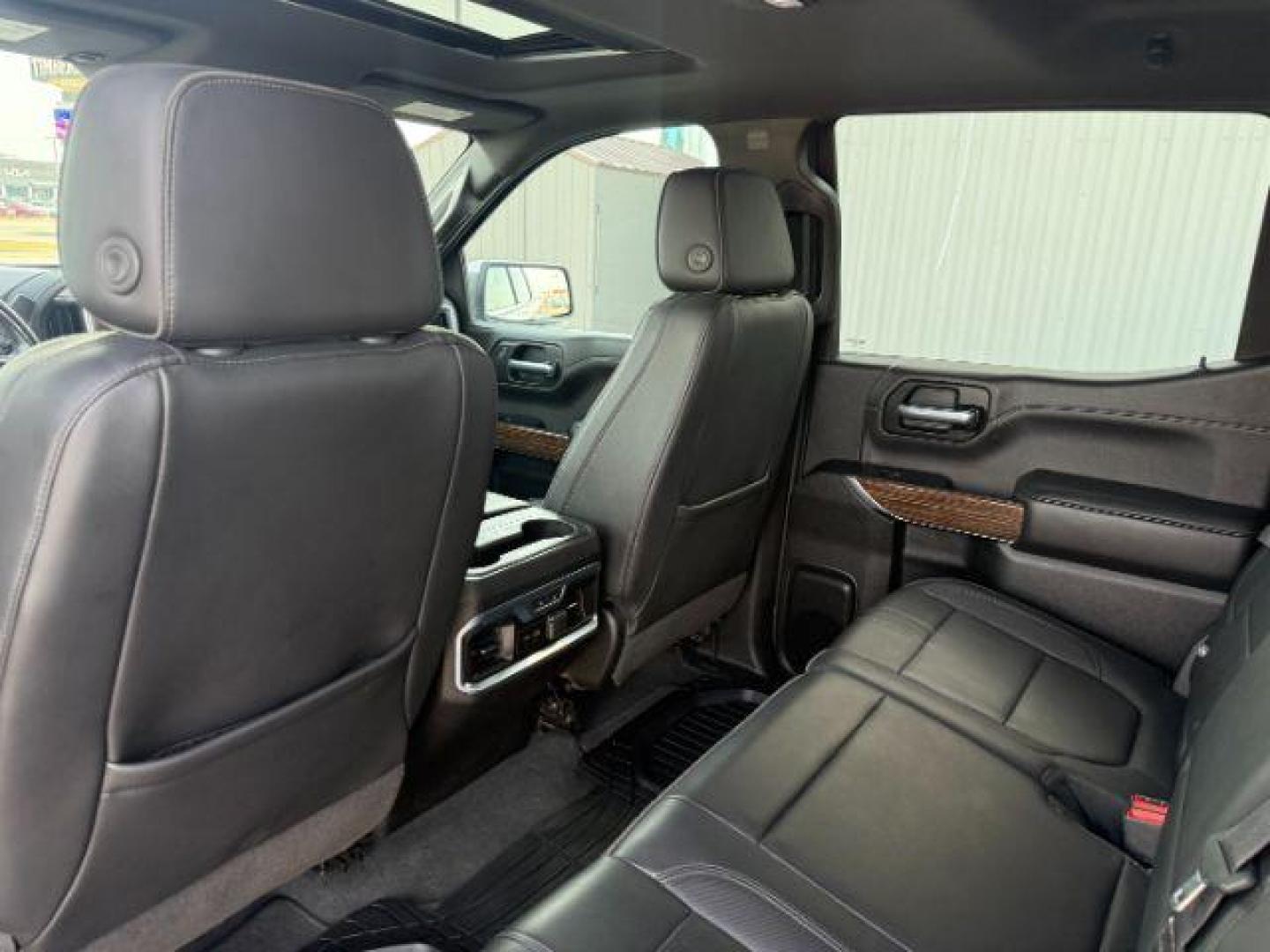 2021 WHITE /Jet Black Chevrolet Silverado 1500 (1GCUYHET4MZ) with an Duramax 3L I-6 diesel direct injection engine, Automatic transmission, located at 1175 N Woodruff Ave, Idaho Falls, ID, 83401, 43.506901, -111.999657 - At Timberline Auto, finding a great deal on your next vehicle is always easy! Our experienced sales staff's goal is to help find you the right vehicle at the right price! Our knowledgeable finance department has options for almost any credit score. We offer extended service contract options to prote - Photo#55