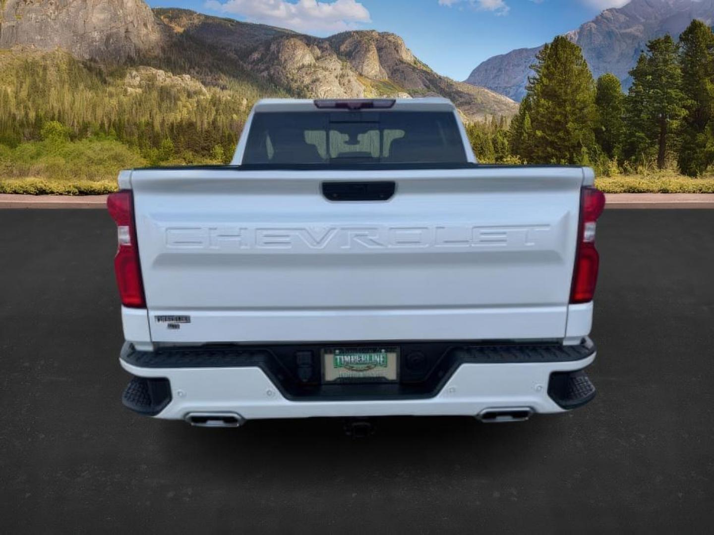 2021 WHITE /Jet Black Chevrolet Silverado 1500 (1GCUYHET4MZ) with an Duramax 3L I-6 diesel direct injection engine, Automatic transmission, located at 1175 N Woodruff Ave, Idaho Falls, ID, 83401, 43.506901, -111.999657 - At Timberline Auto, finding a great deal on your next vehicle is always easy! Our experienced sales staff's goal is to help find you the right vehicle at the right price! Our knowledgeable finance department has options for almost any credit score. We offer extended service contract options to prote - Photo#3